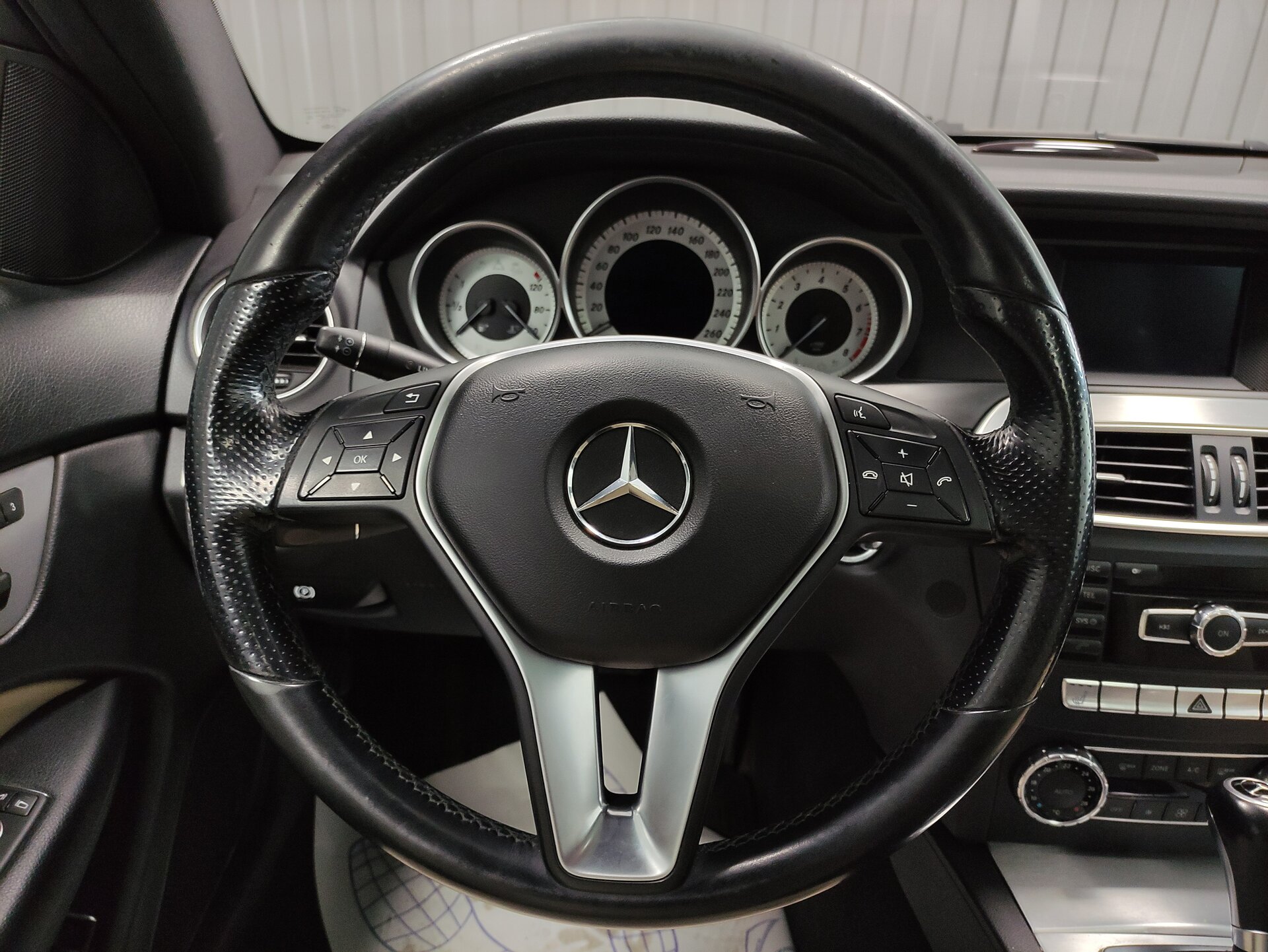 Mercedes-Benz C-Класс, III (W204) Рестайлинг 2011 Mercedes-Benz C-Класс, III (W204) Рестайлинг 2011