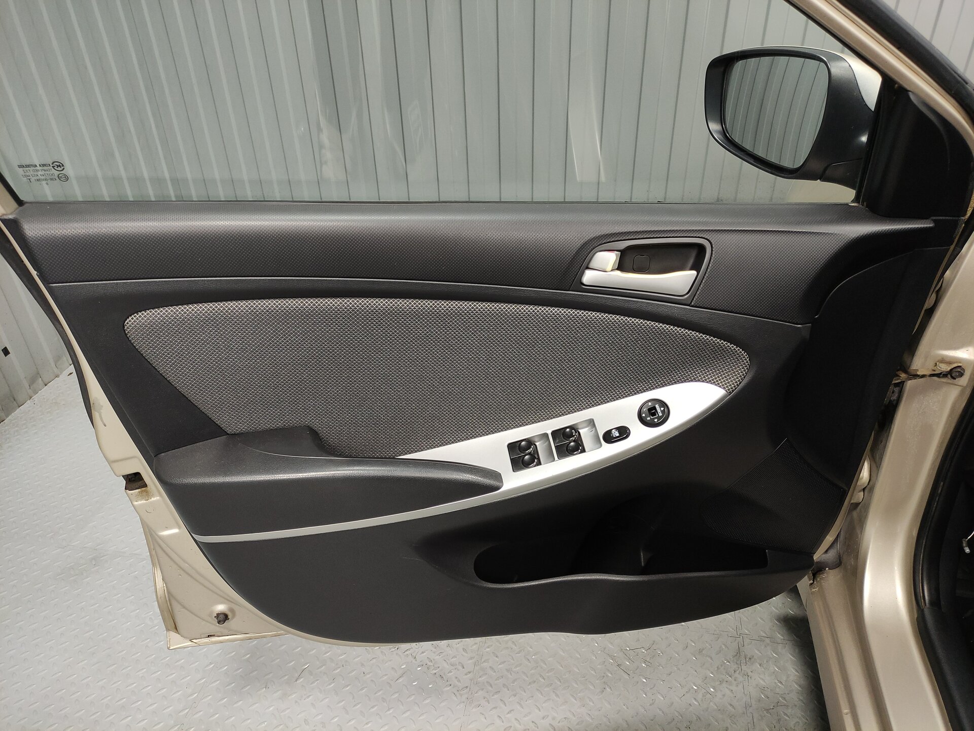 Hyundai Solaris, I 2011