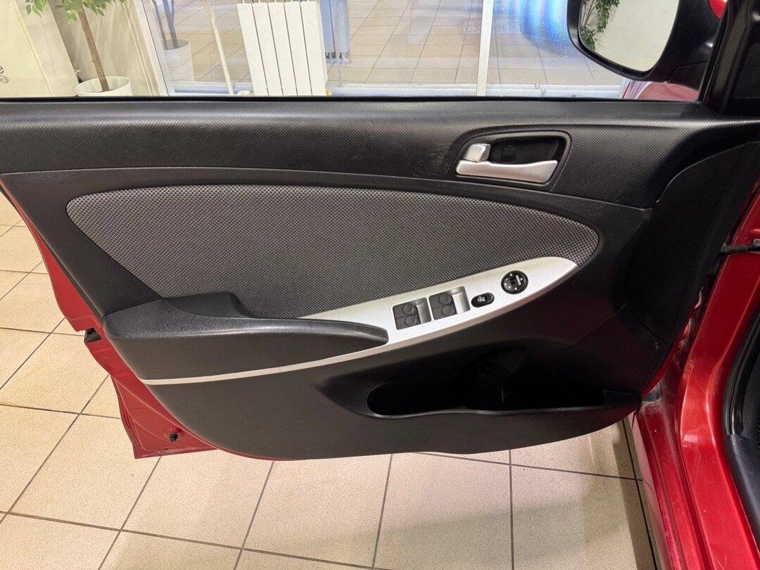 Hyundai Solaris, I 2012