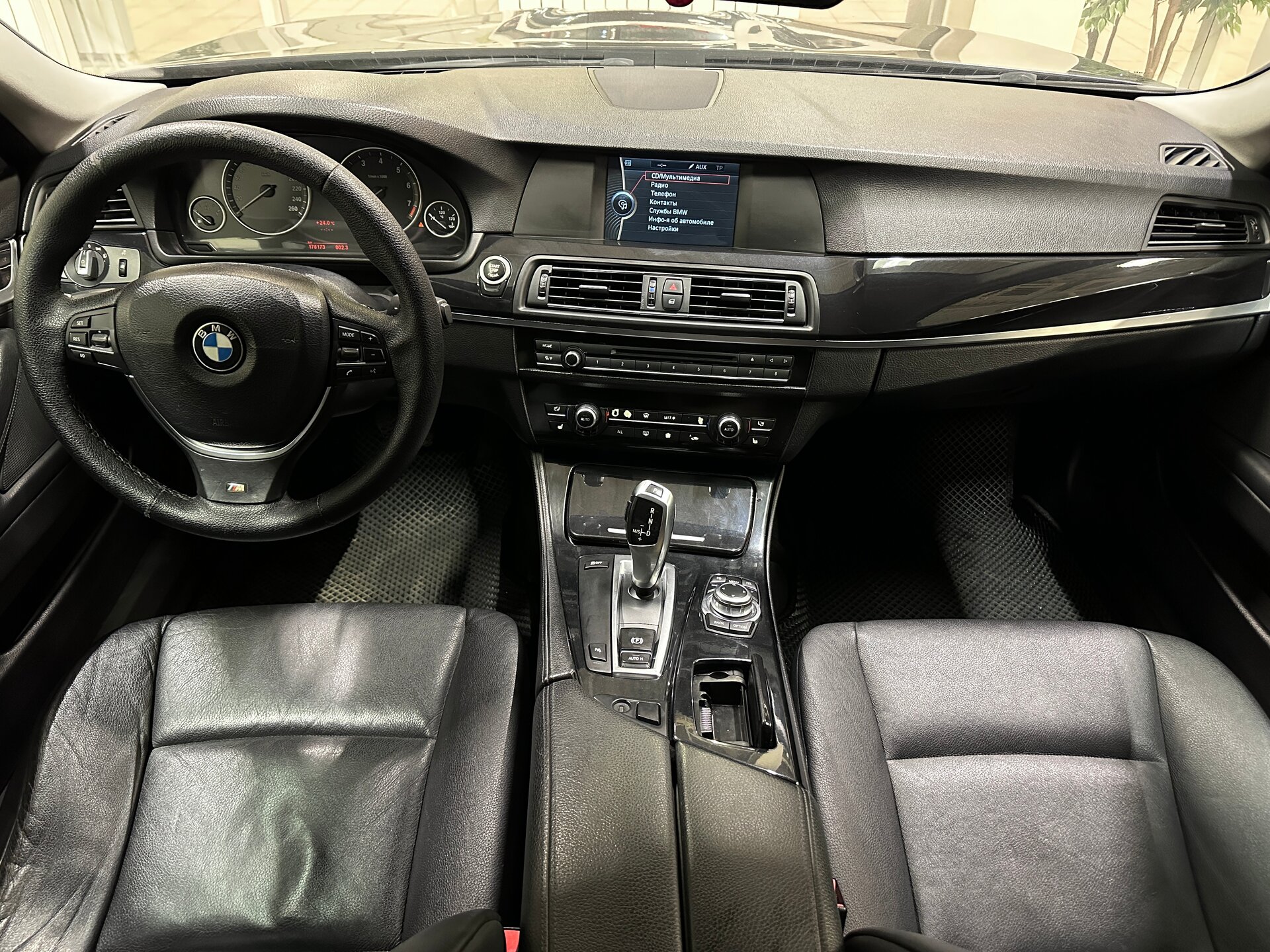 BMW 5 серии, VI (F10/F11/F07) 2010 BMW 5 серии, VI (F10/F11/F07) 2010