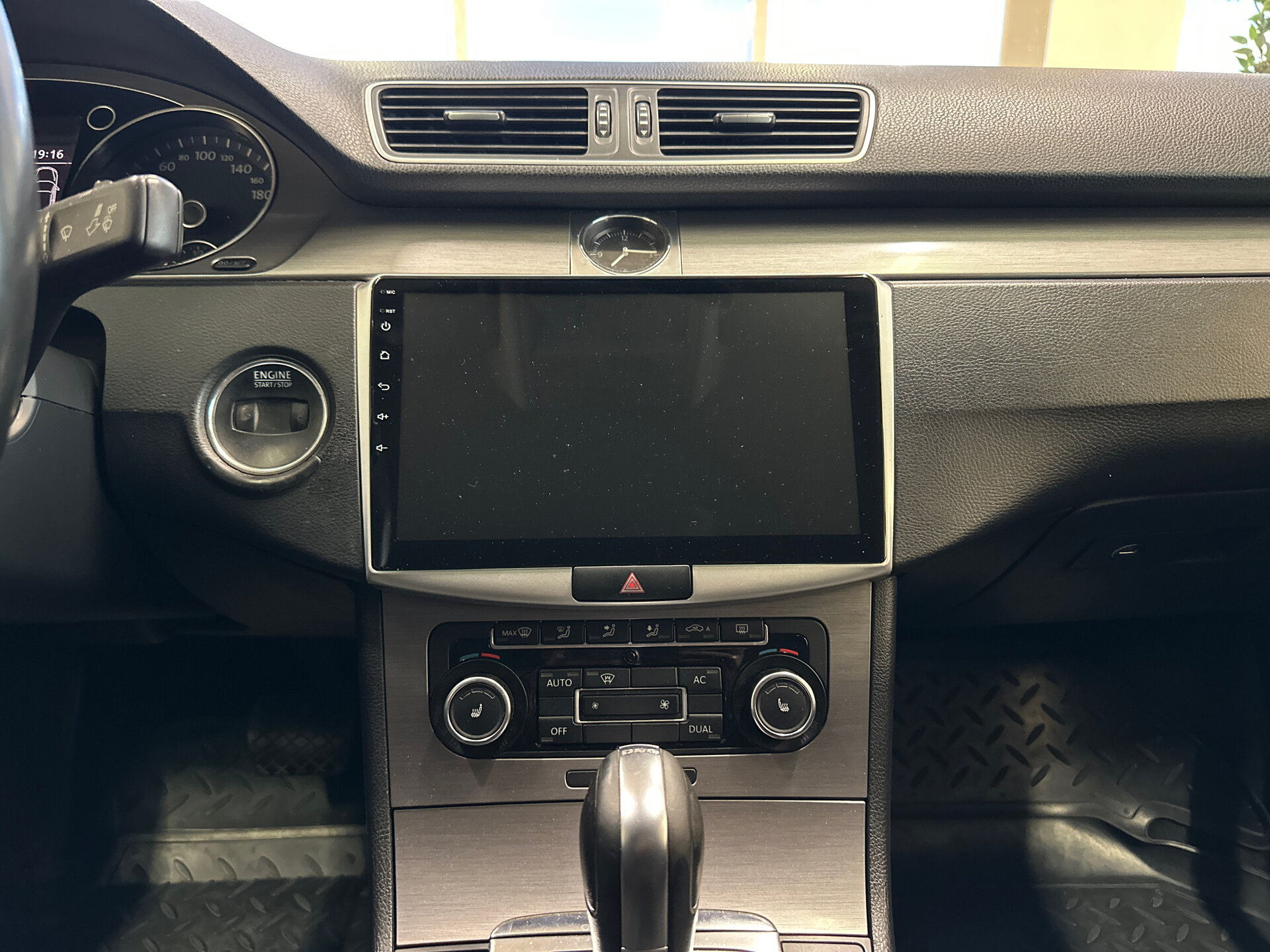 Volkswagen Passat, B7 2011 Volkswagen Passat, B7 2011