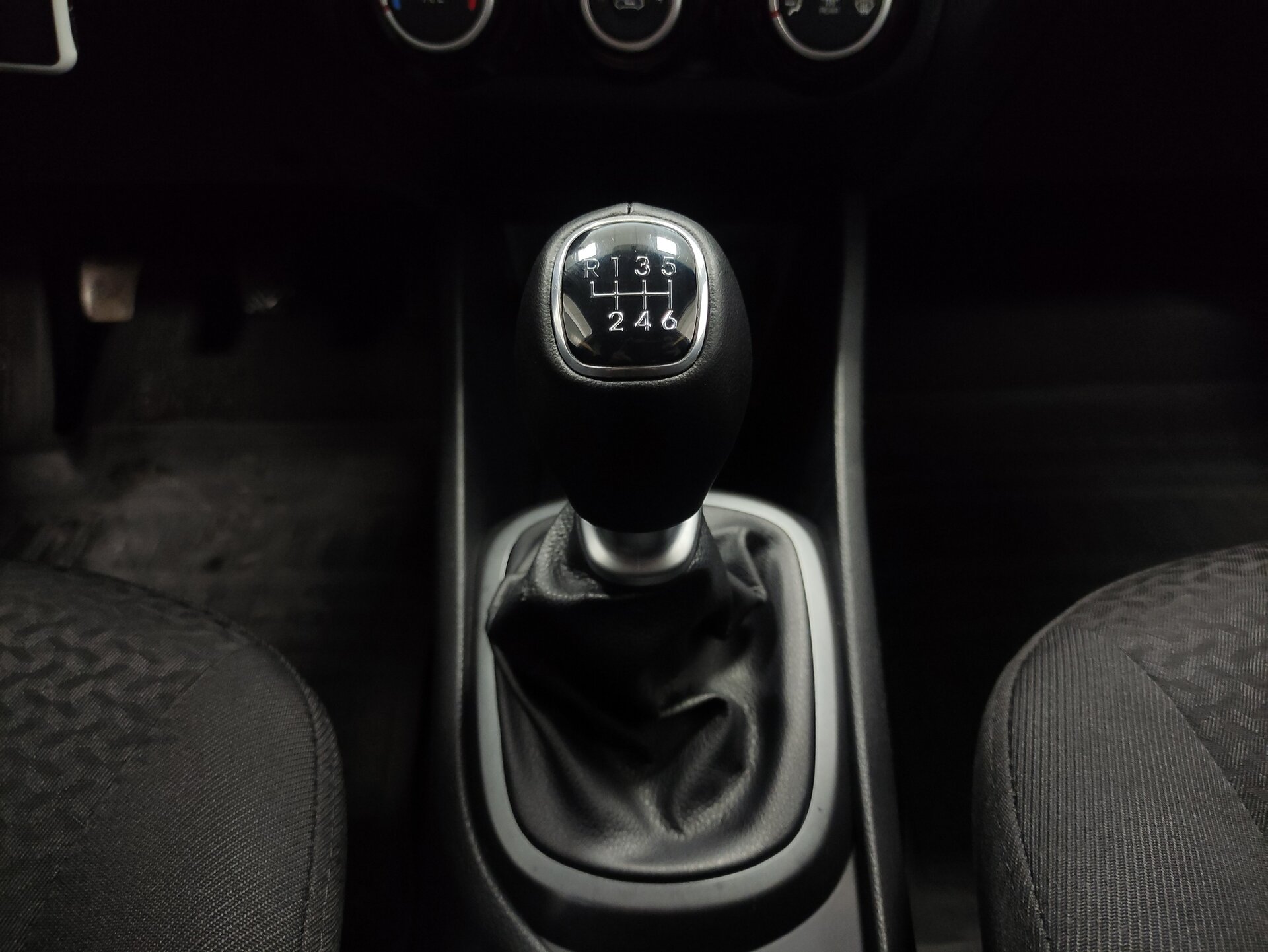Kia Rio, III Рестайлинг 2015 Kia Rio, III Рестайлинг 2015