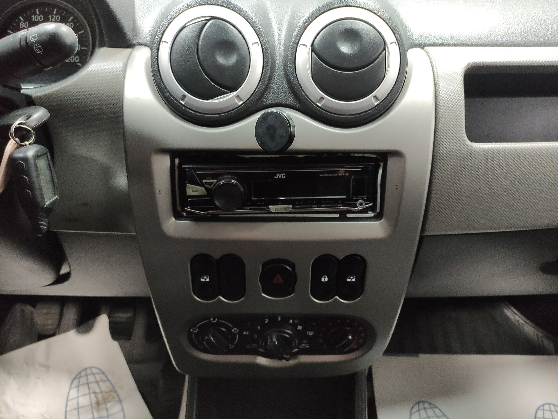 Renault Sandero, I 2014