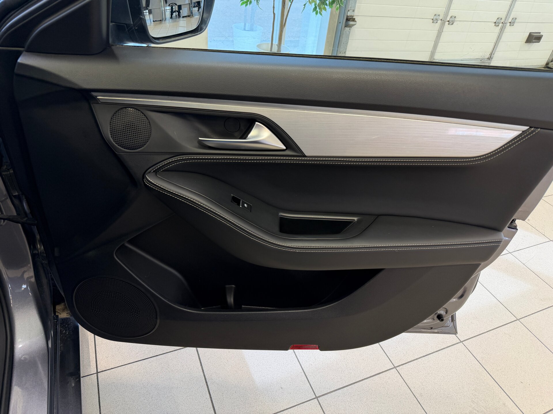 JAC J7, I 2023