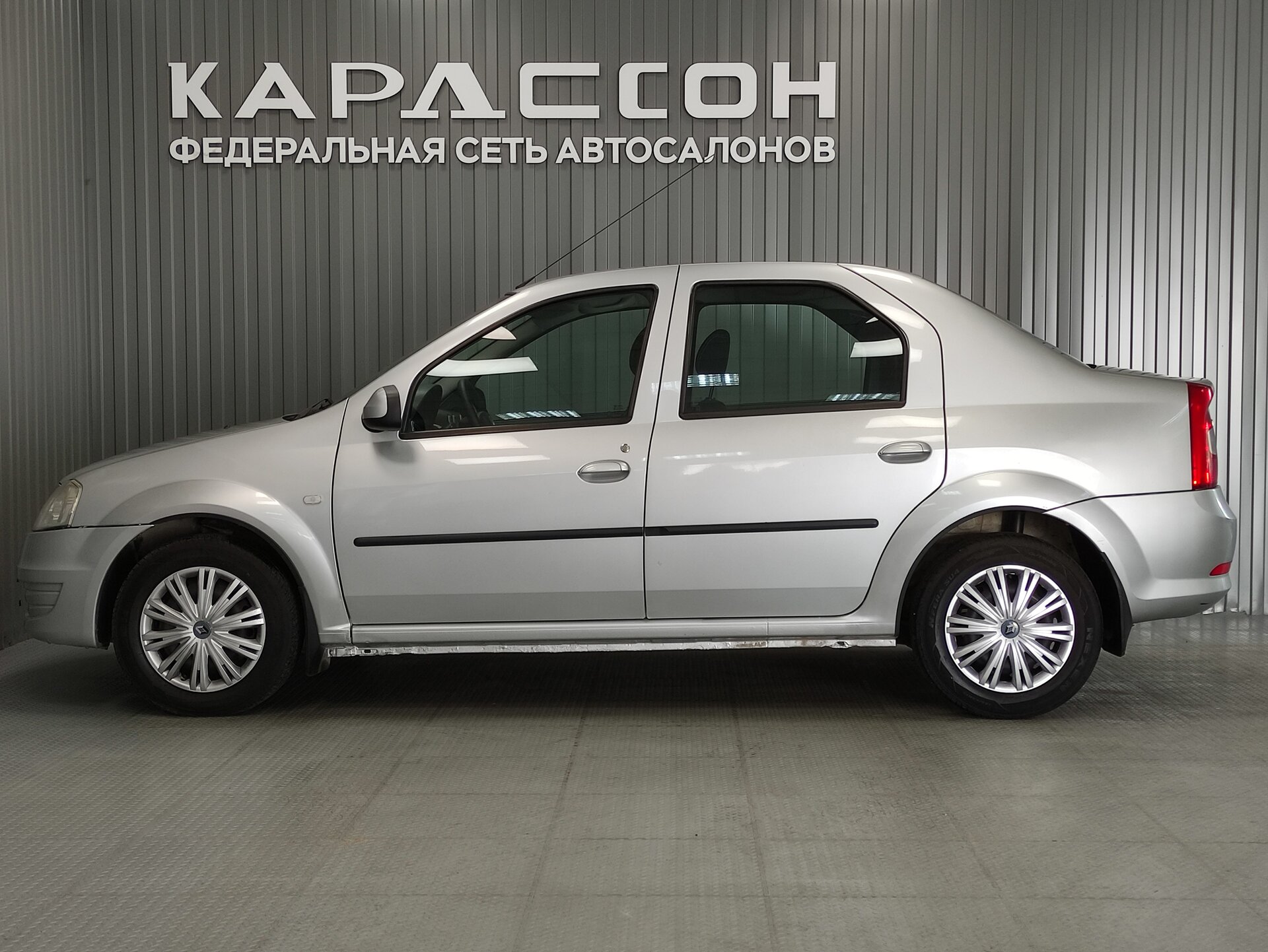 Renault Logan, I Рестайлинг 2013 Renault Logan, I Рестайлинг 2013