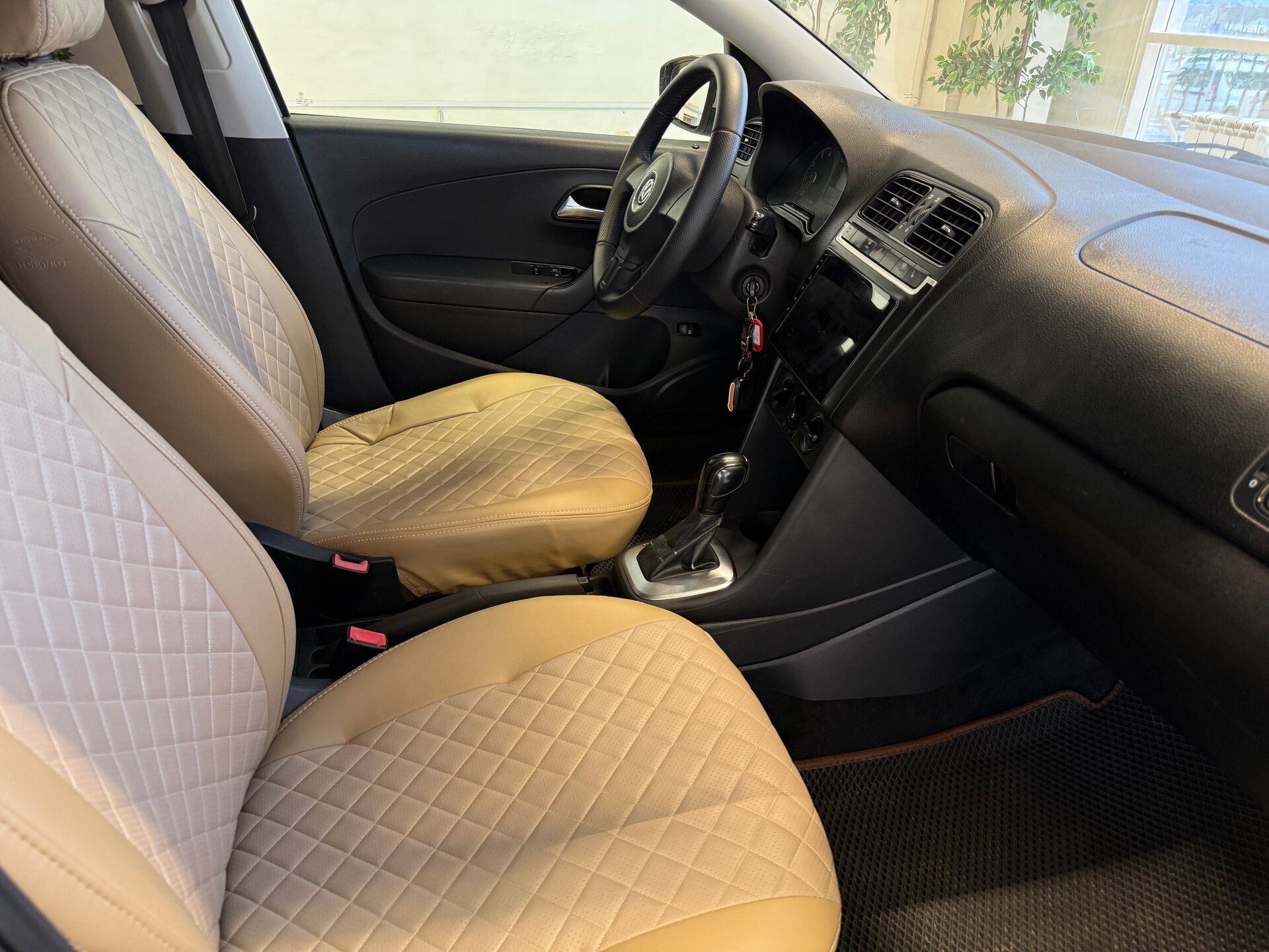 Volkswagen Polo, V 2013 Volkswagen Polo, V 2013