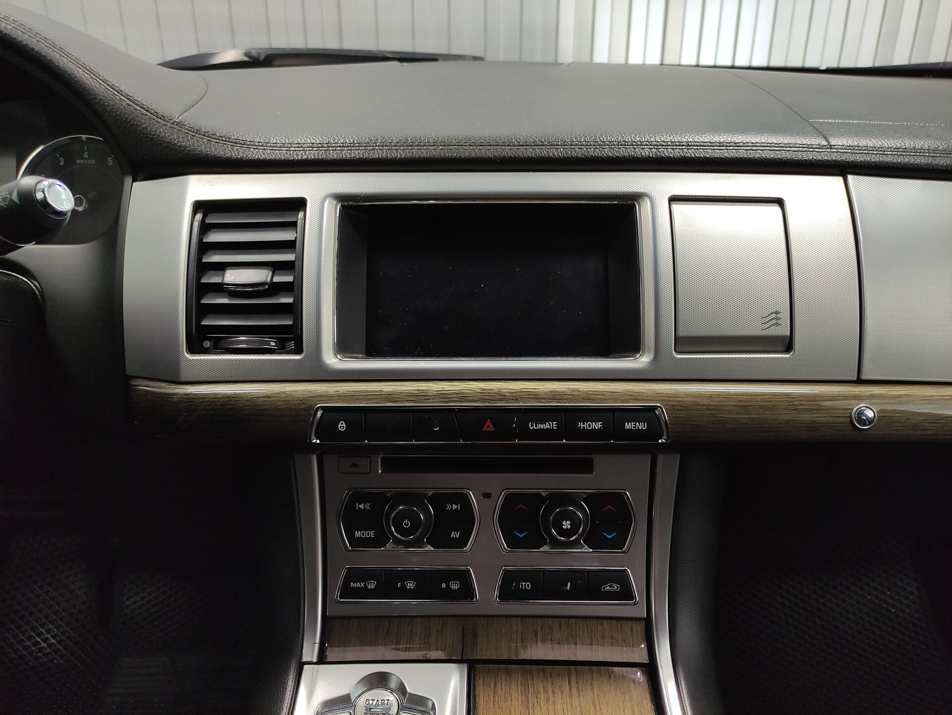 Jaguar XF, I Рестайлинг 2012