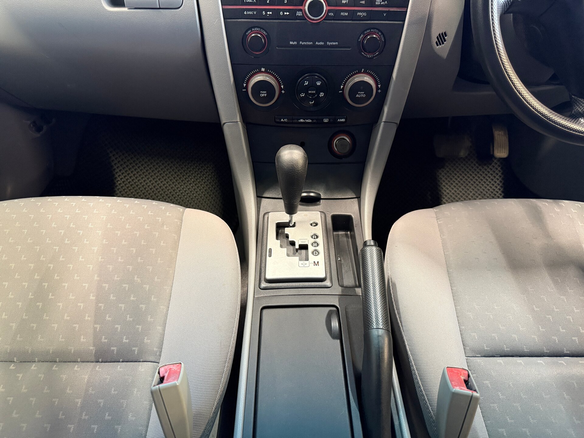 Mazda Axela, I 2004