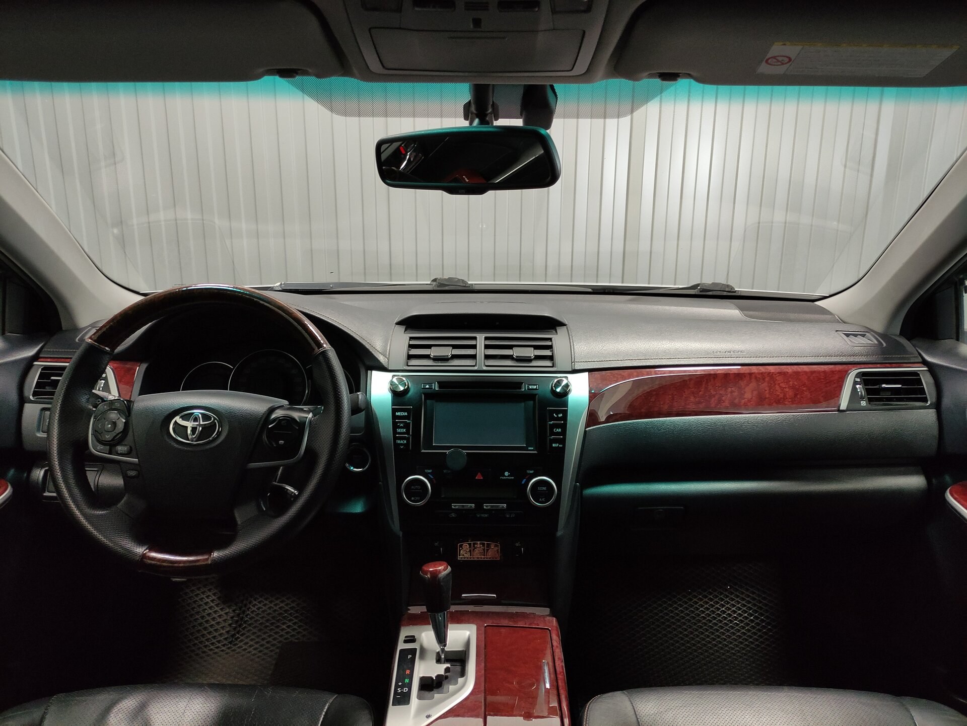 Toyota Camry, VII (XV50) 2011