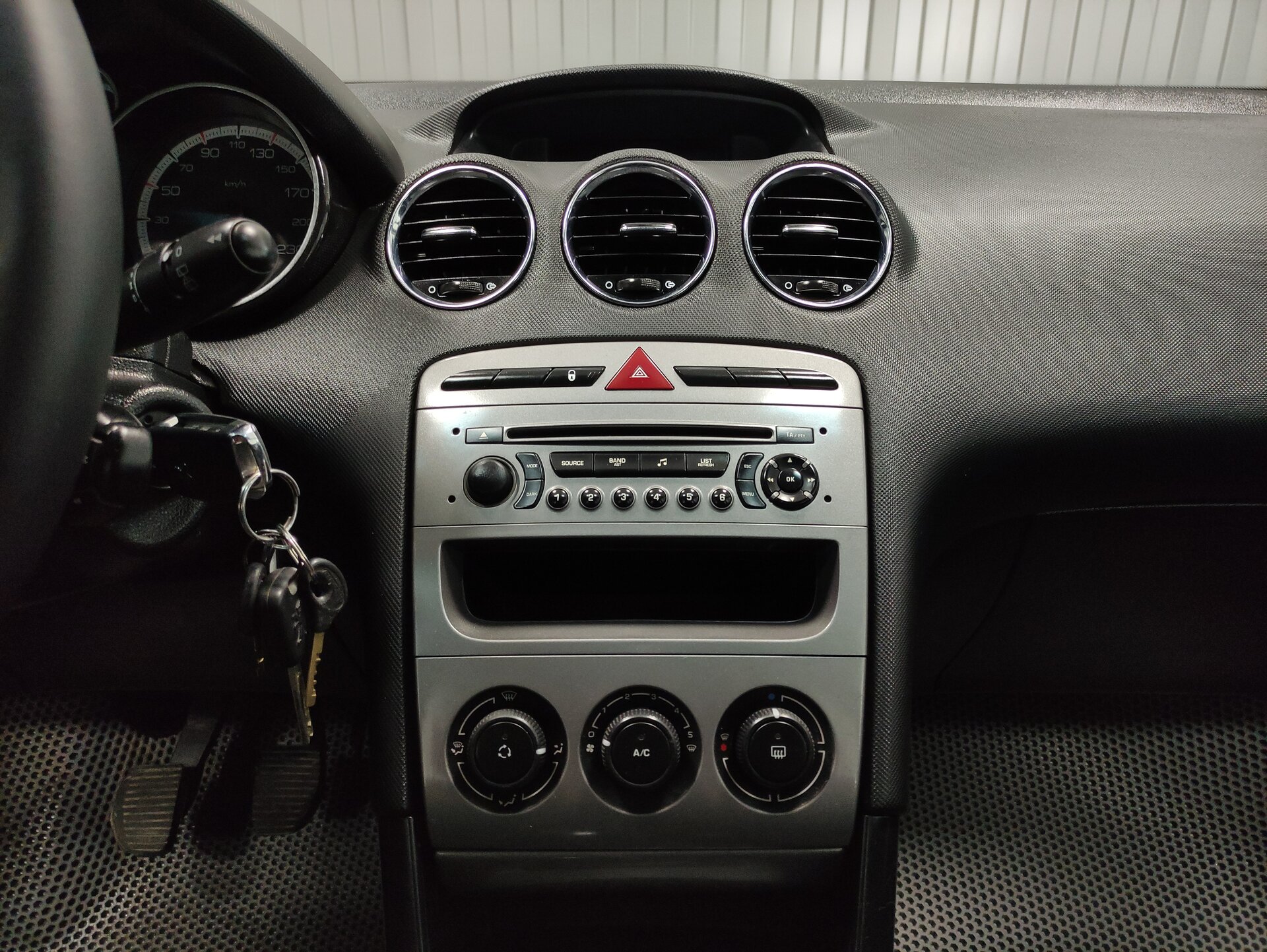 Peugeot 308, I 2011