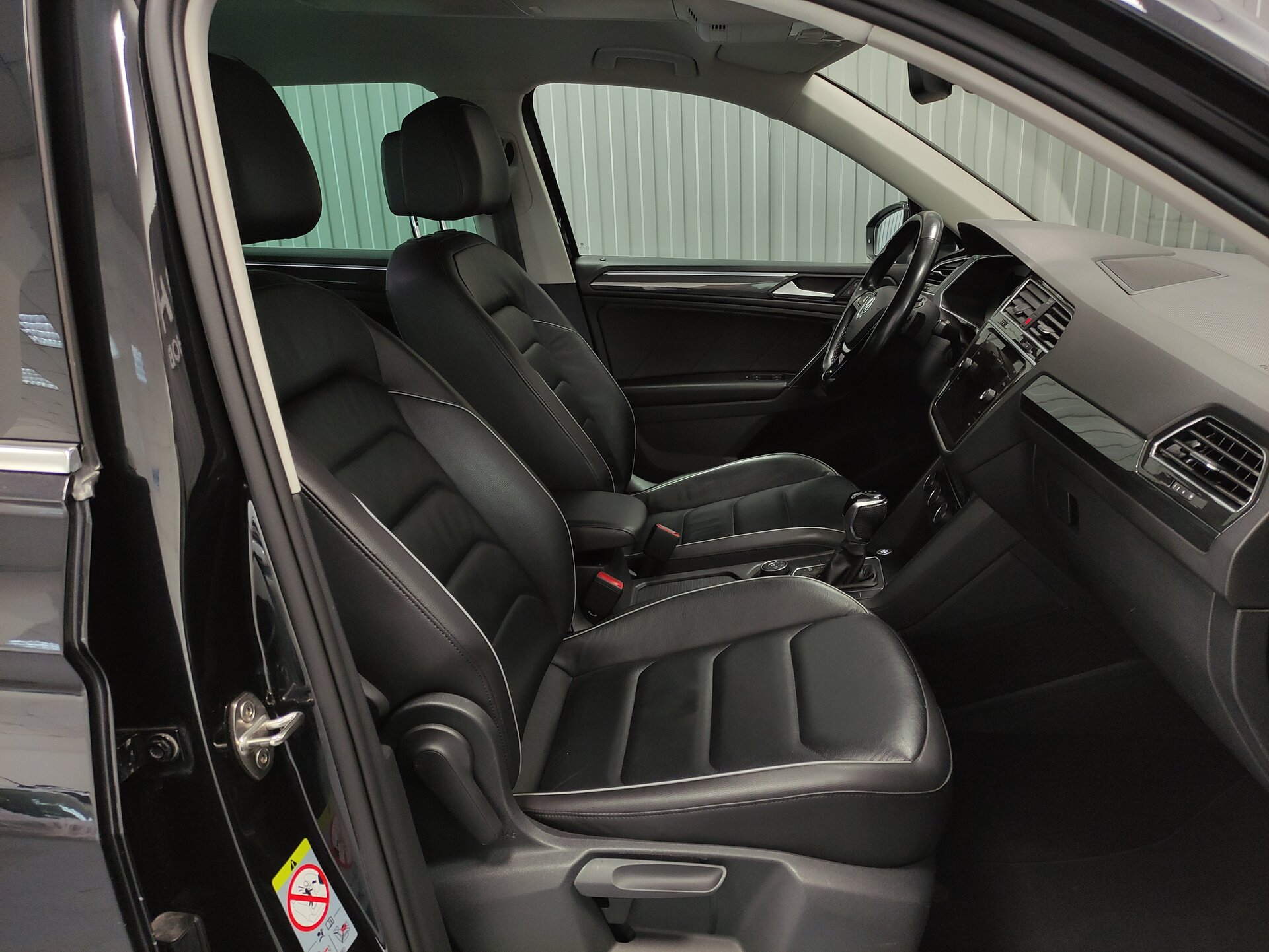 Volkswagen Tiguan, II 2018