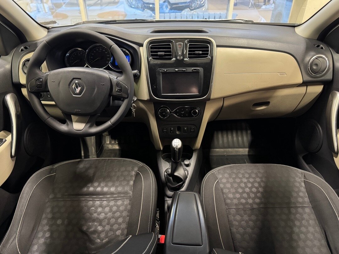 Renault Logan, II 2014 Renault Logan, II 2014