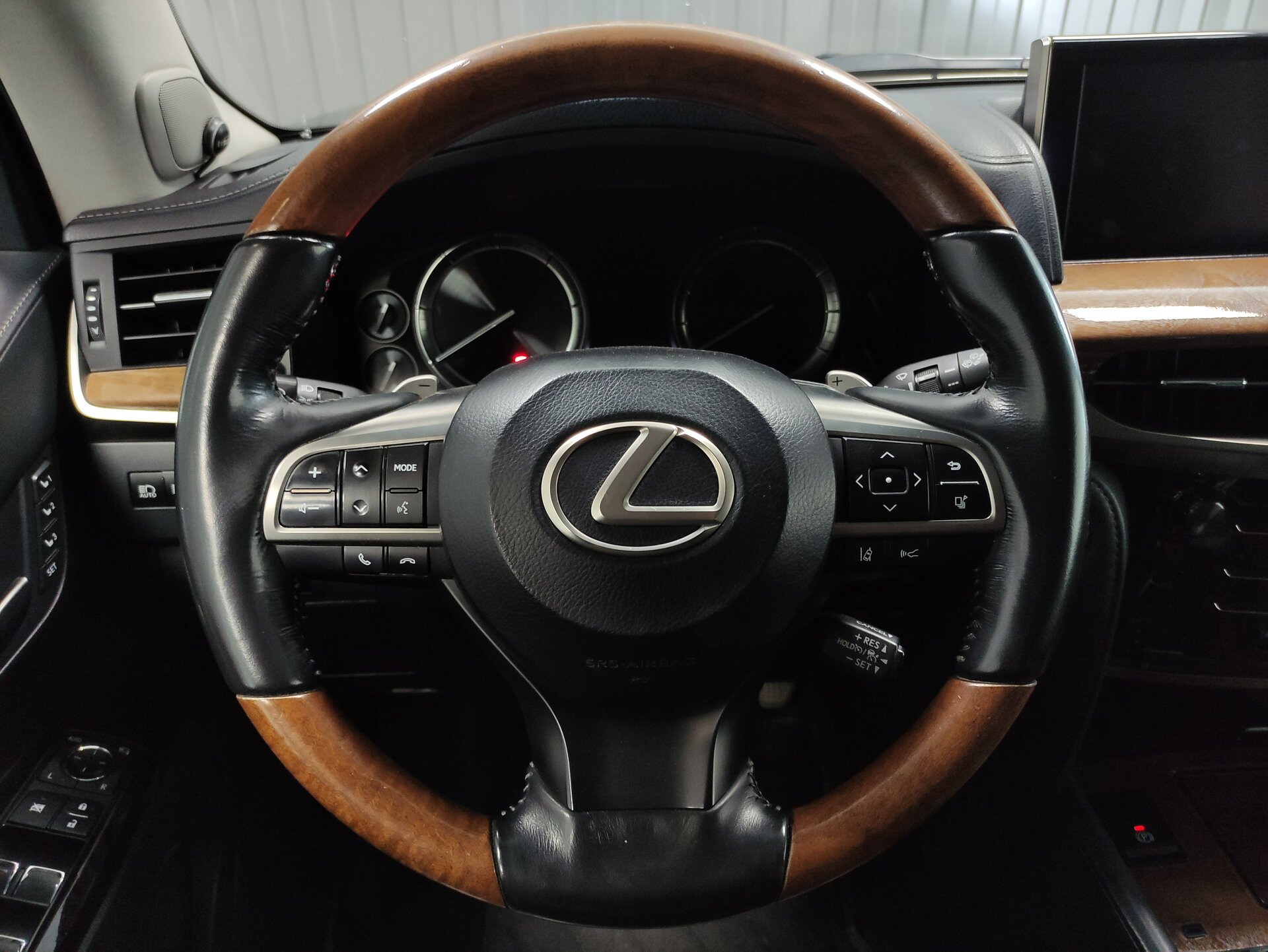 Lexus LX, III Рестайлинг 2 2015