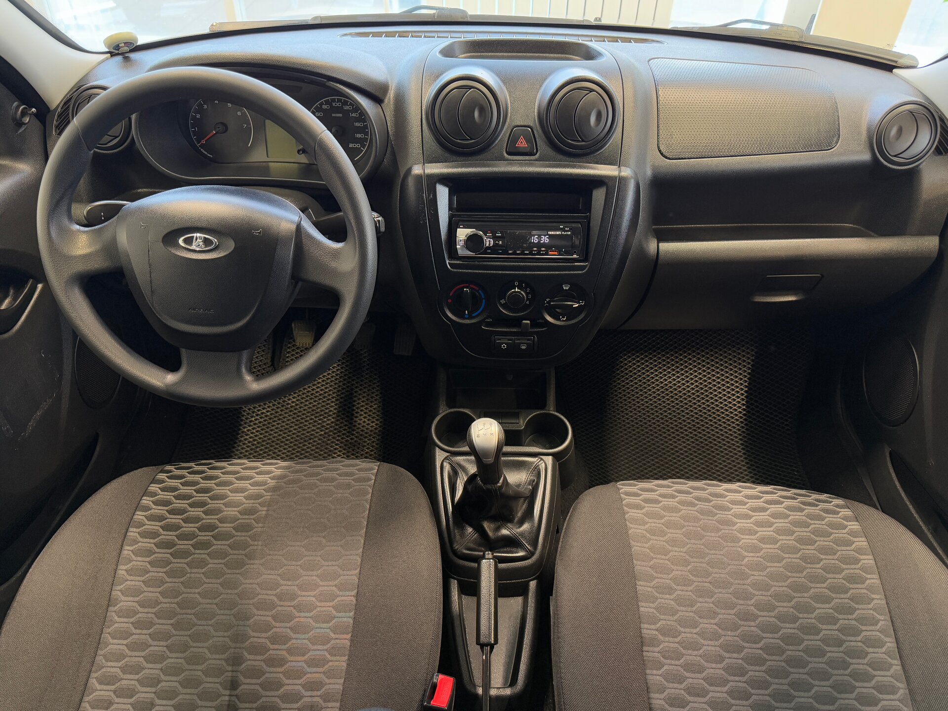 Lada (ВАЗ) Granta, I 2017