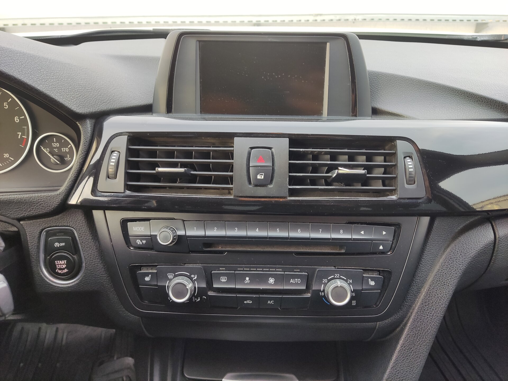 BMW 3 серии, VI (F3x) 2013