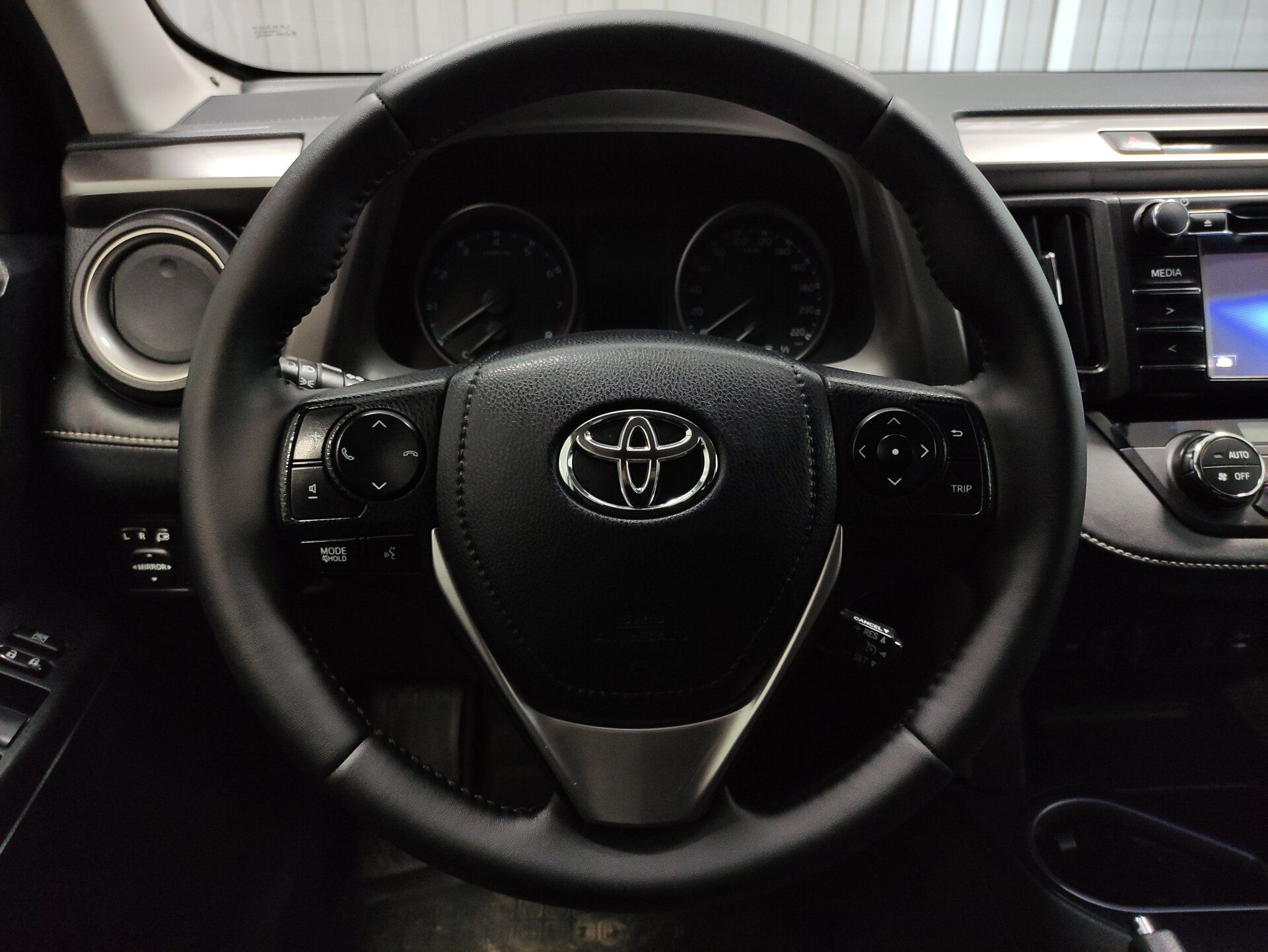 Toyota RAV4, IV (XA40) Рестайлинг 2016