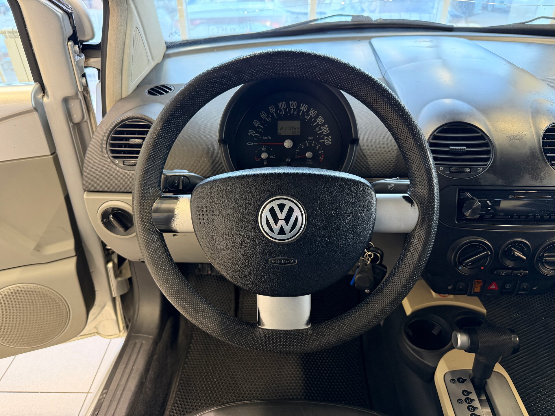 Volkswagen Beetle, I (A4) 1998 Volkswagen Beetle, I (A4) 1998