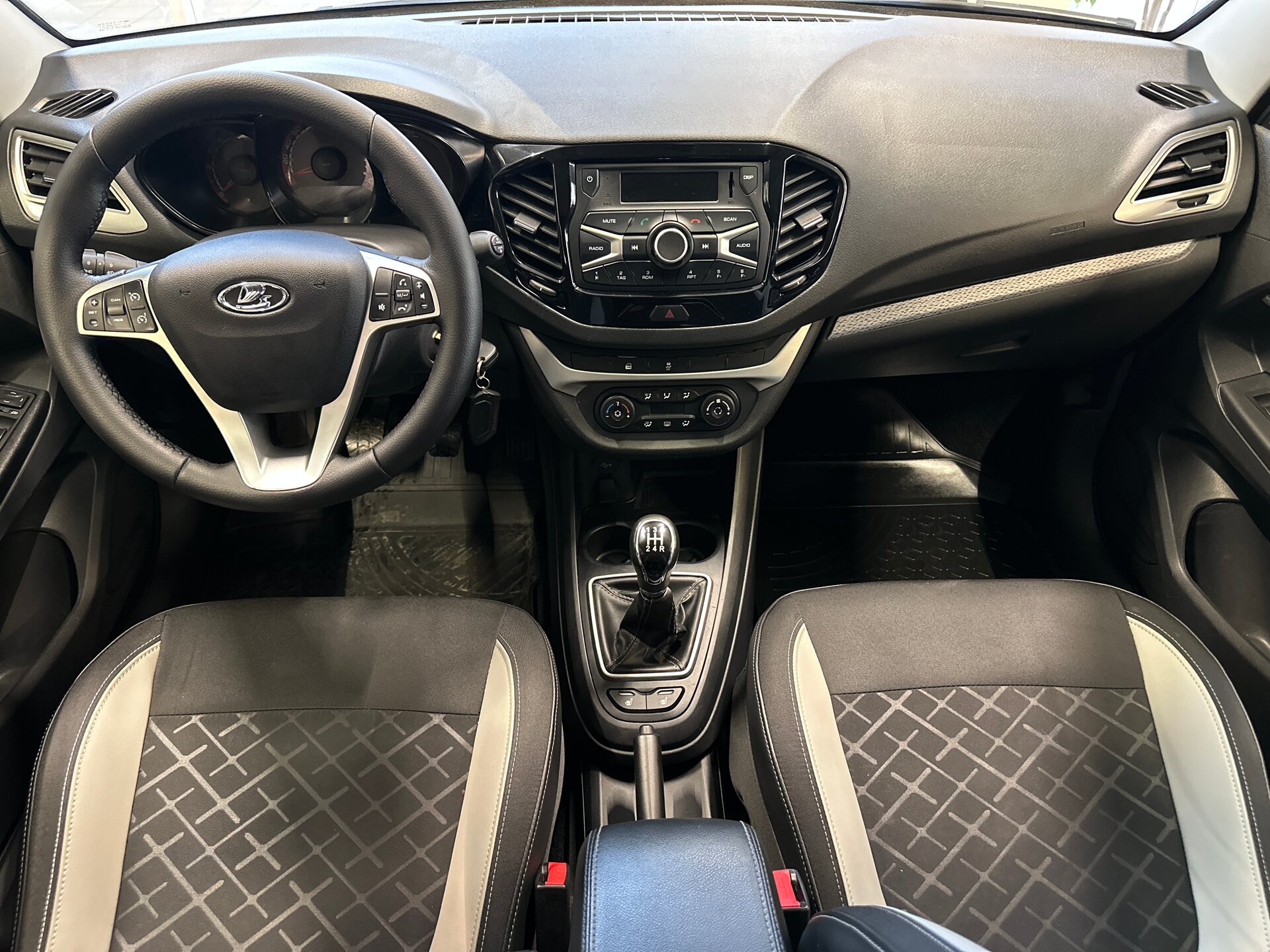 Lada (ВАЗ) Vesta, I 2021