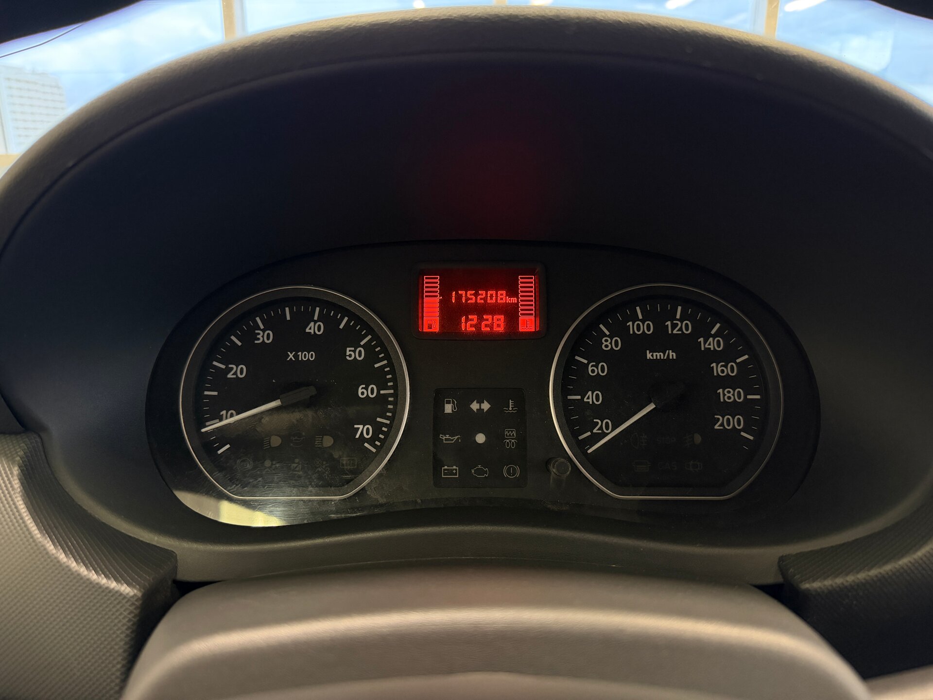 Renault Logan, I Рестайлинг 2013