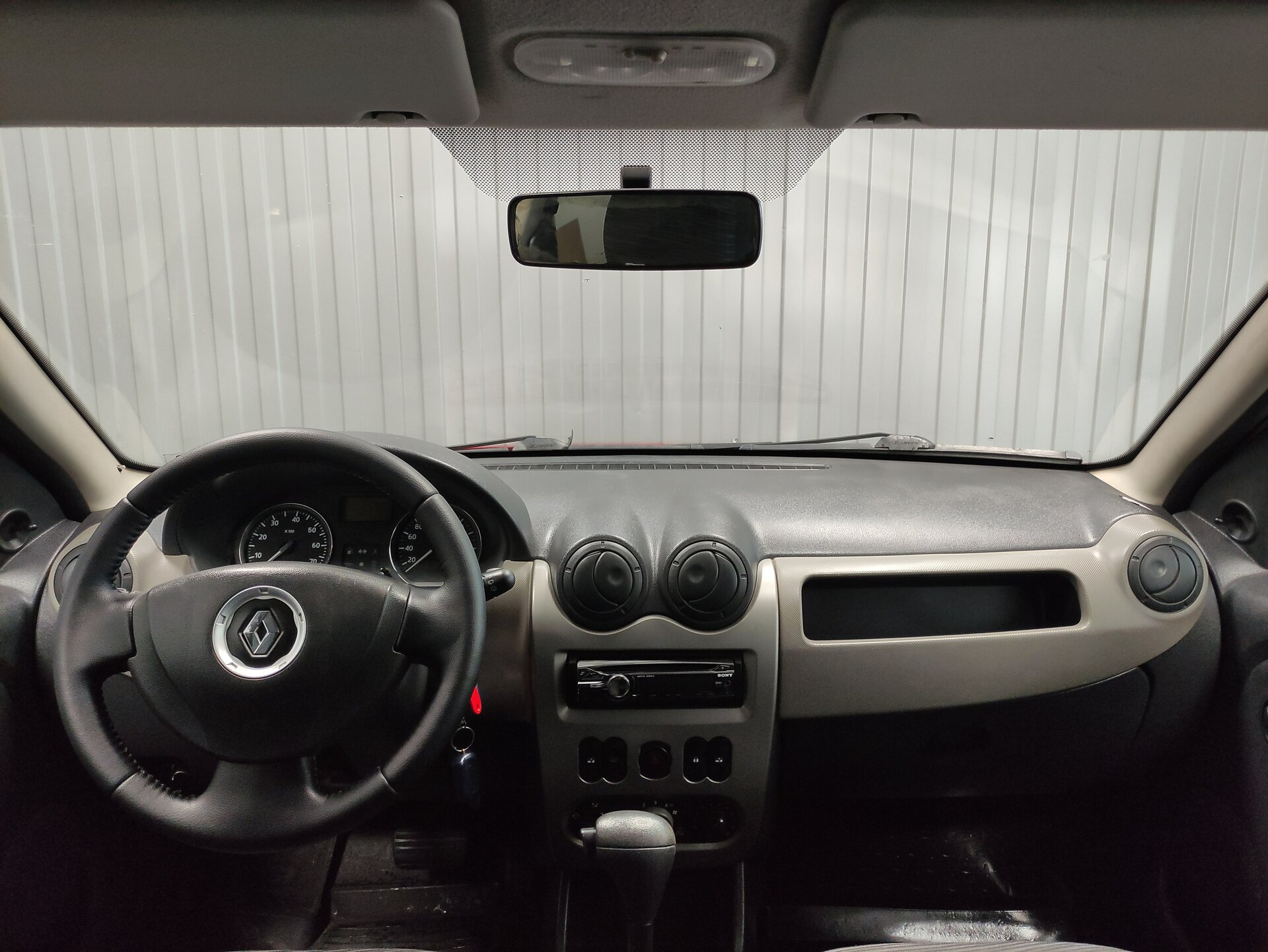 Renault Sandero, I 2011