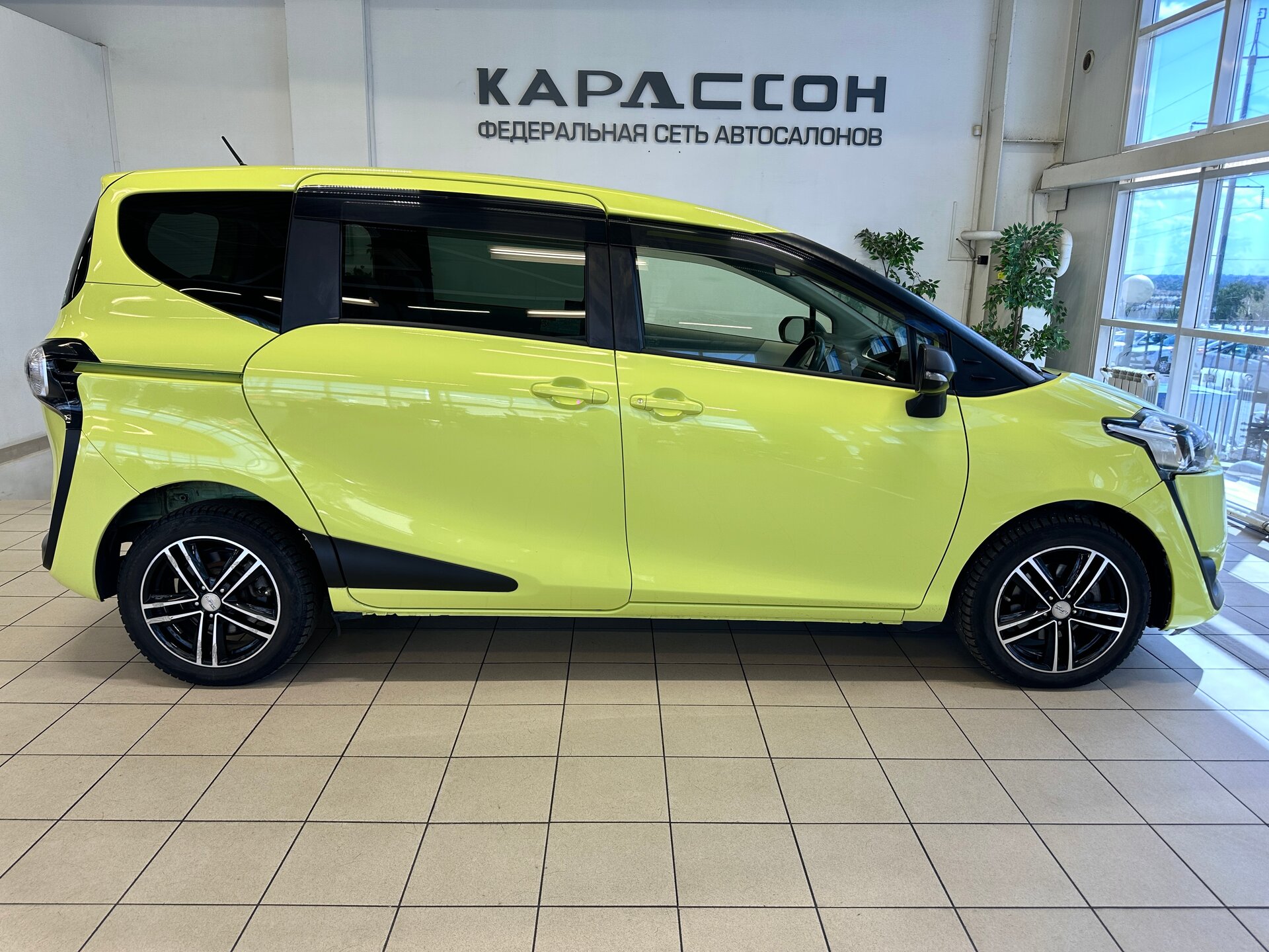 Toyota Sienta, II 2017