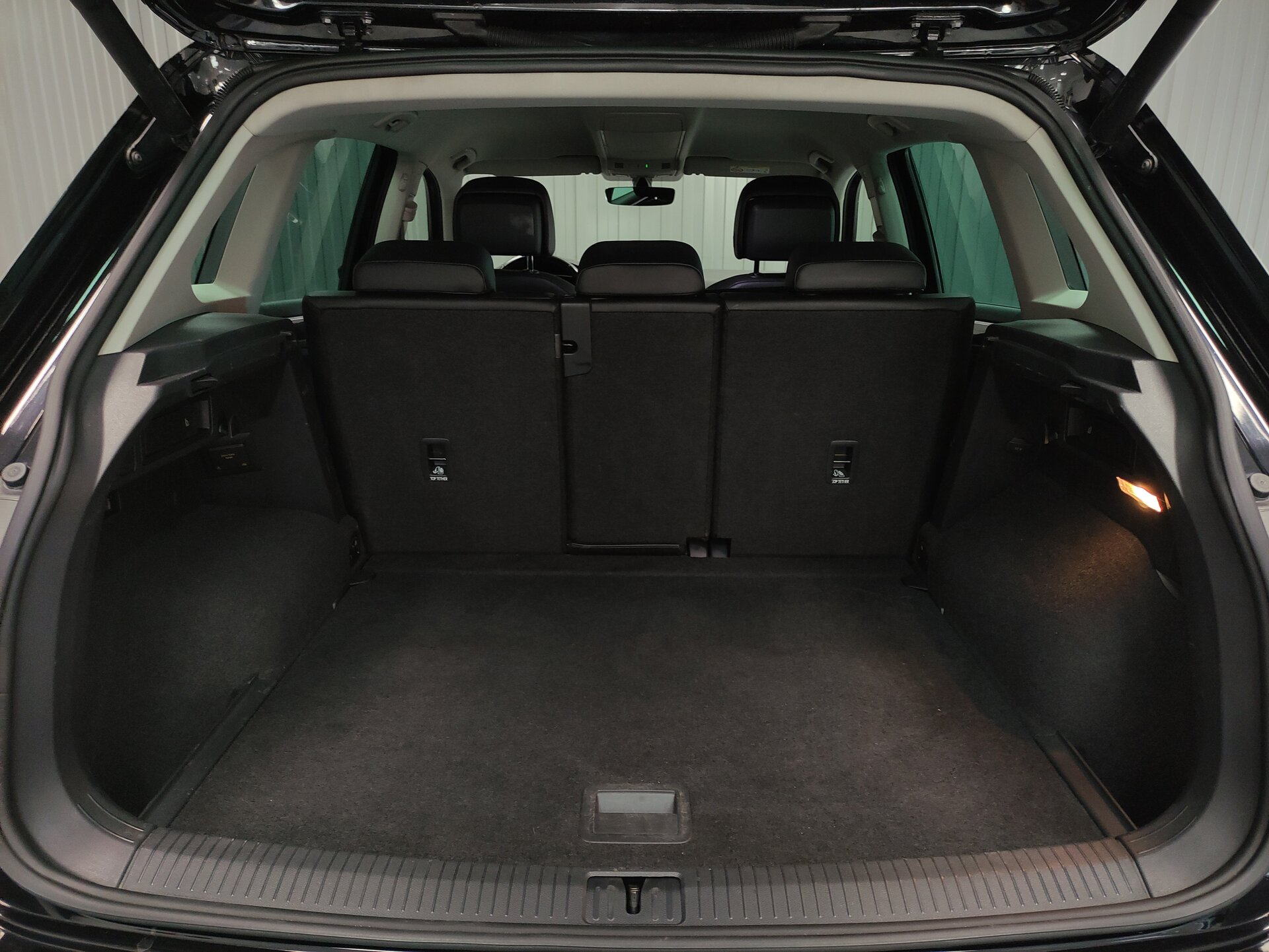Volkswagen Tiguan, II 2018