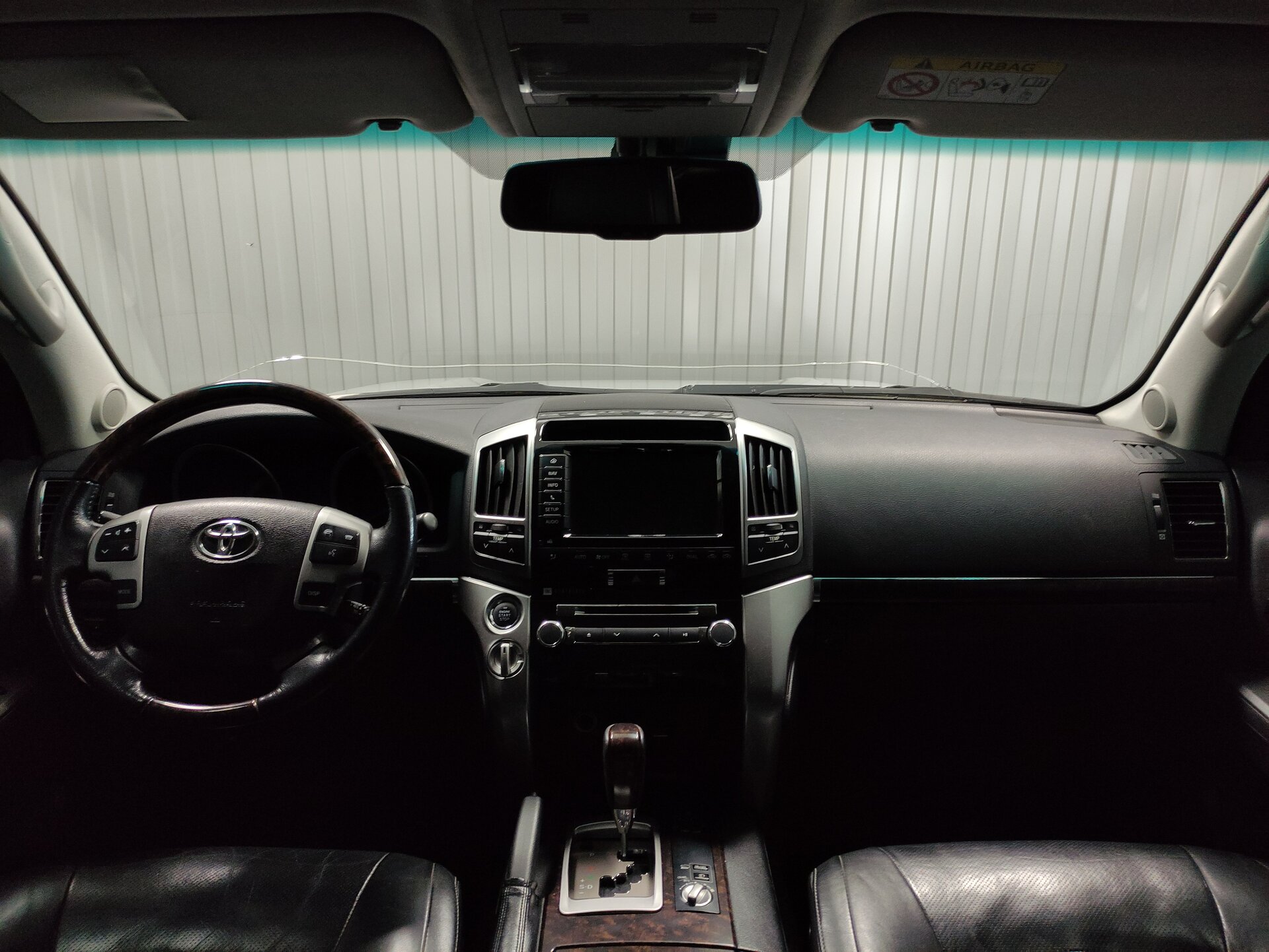 Toyota Land Cruiser, 200 Series Рестайлинг 1 2013 Toyota Land Cruiser, 200 Series Рестайлинг 1 2013
