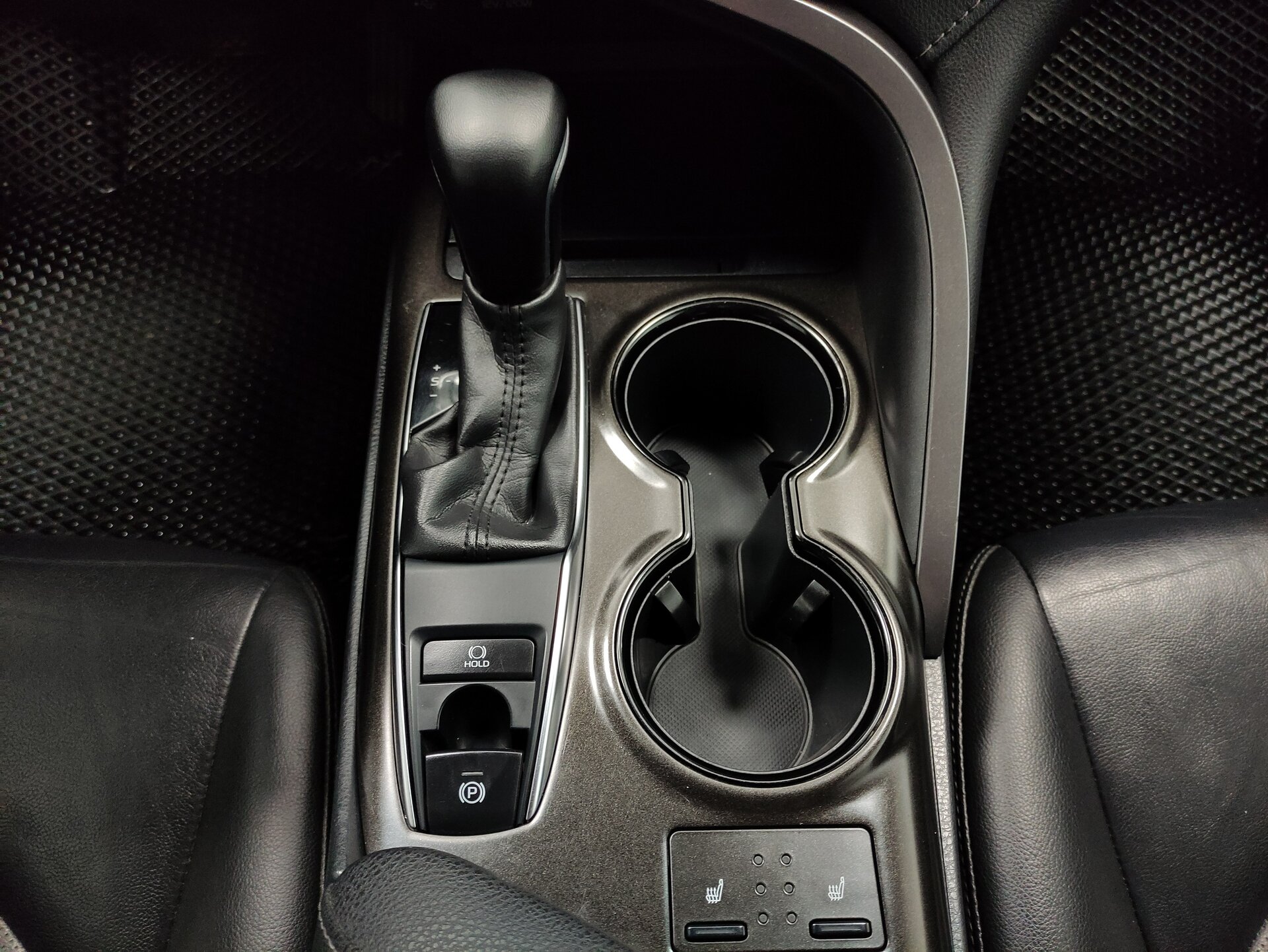 Toyota Camry, VIII (XV70) Рестайлинг 2021