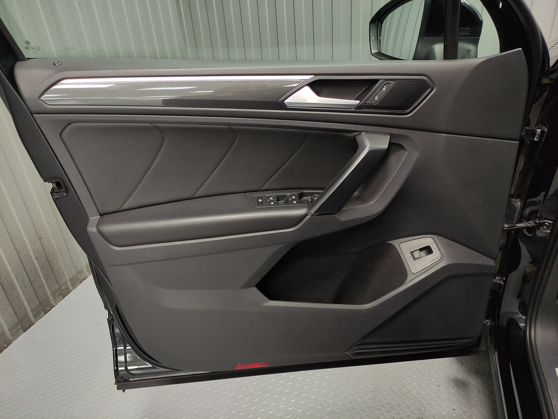 Volkswagen Tiguan, II 2018