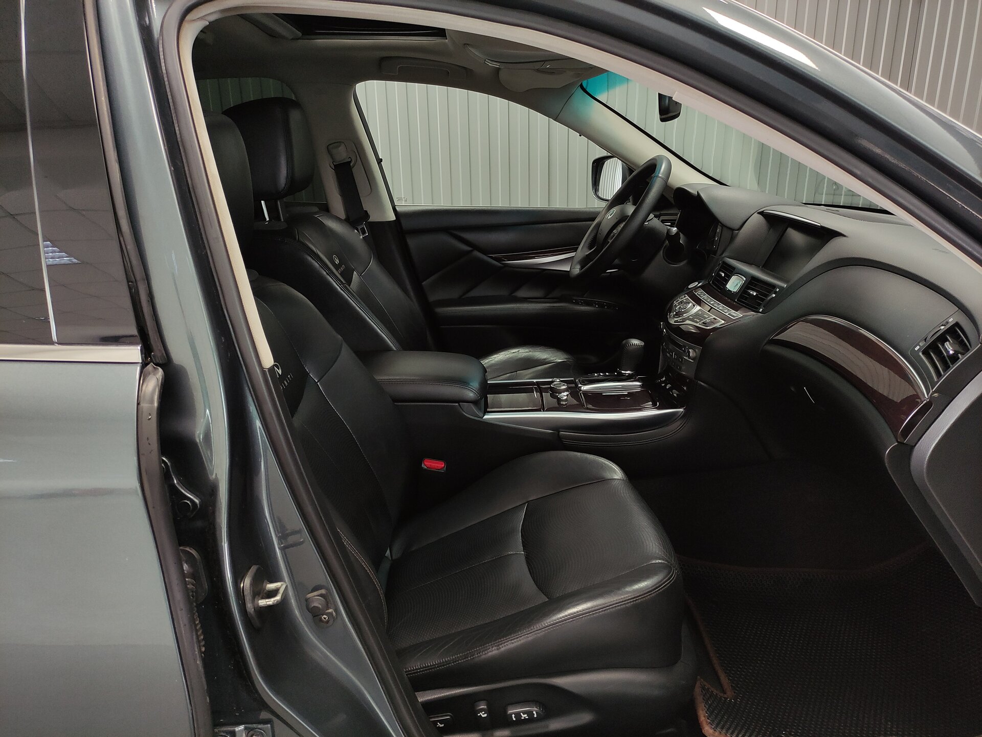 Infiniti M, IV 2012