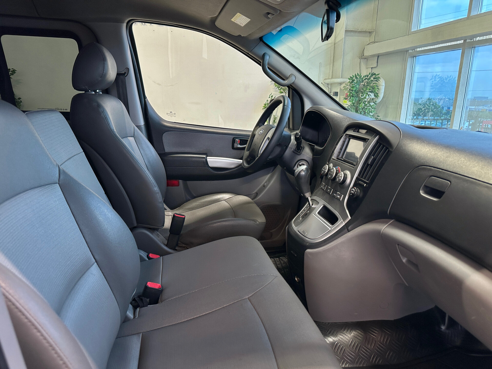 Hyundai Grand Starex, I 2011 Hyundai Grand Starex, I 2011