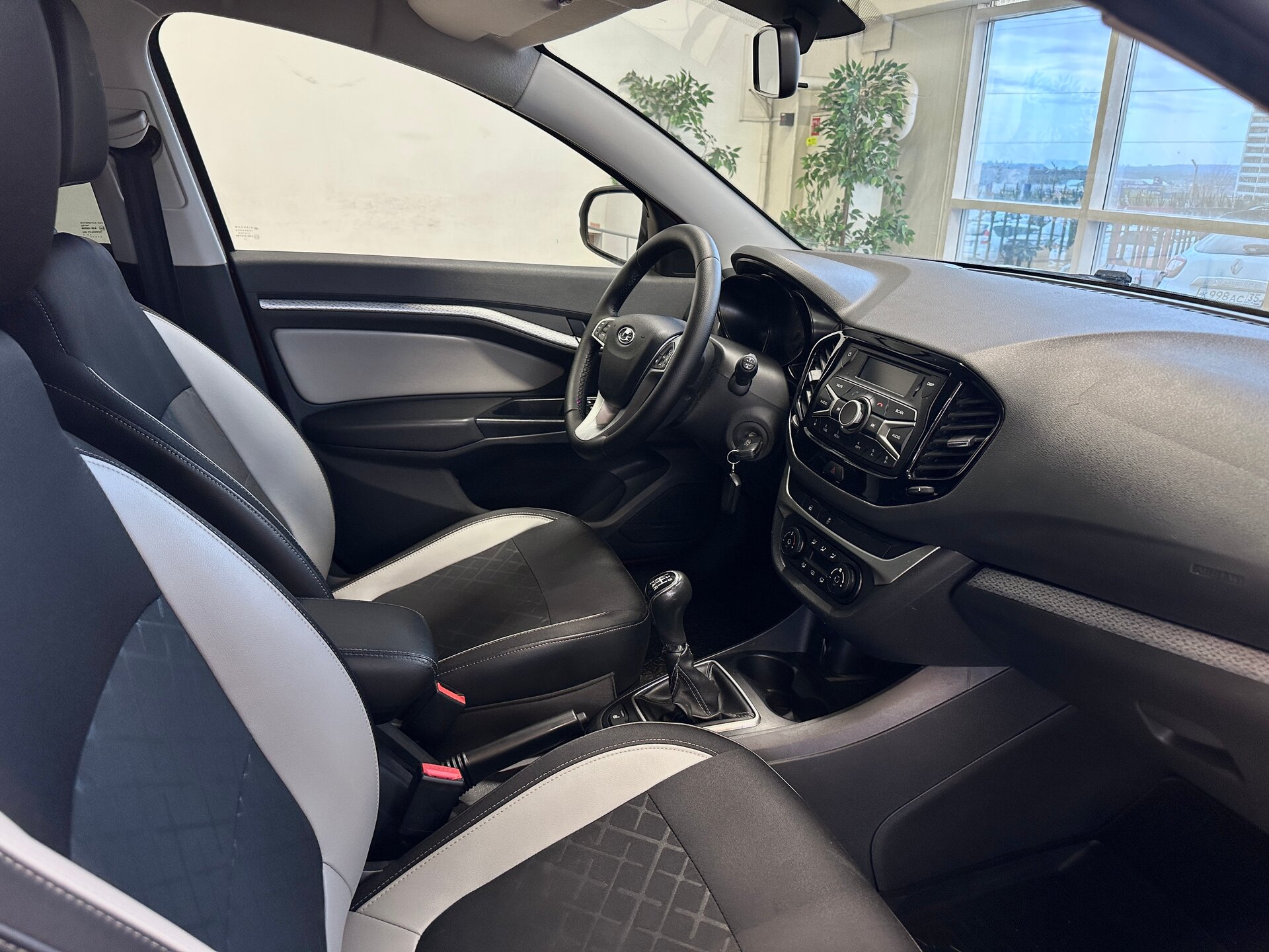Lada (ВАЗ) Vesta, I 2021