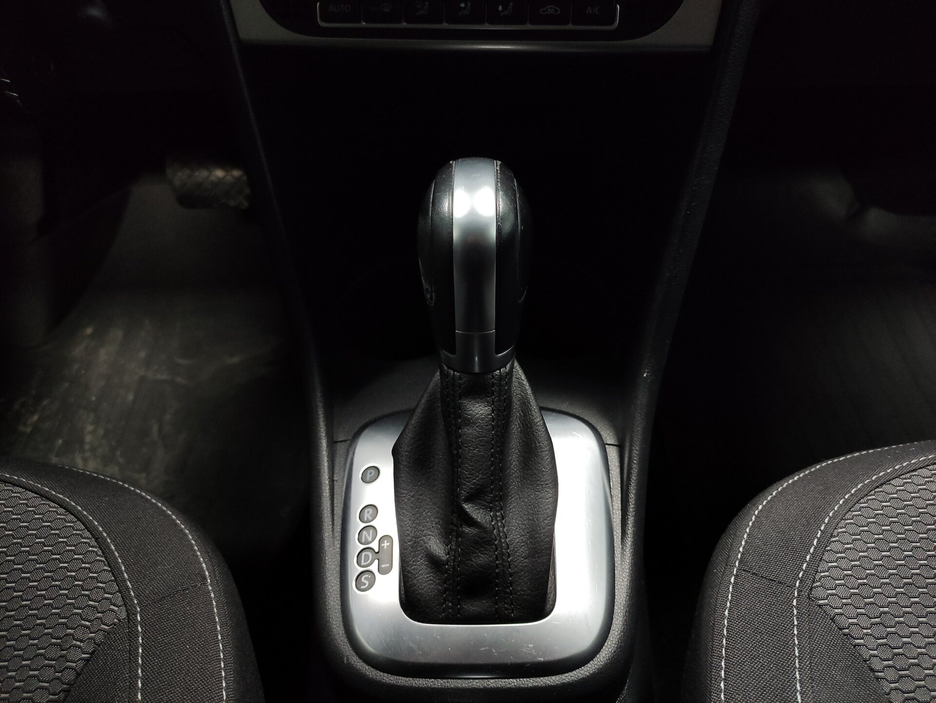 Volkswagen Polo, V Рестайлинг 2016