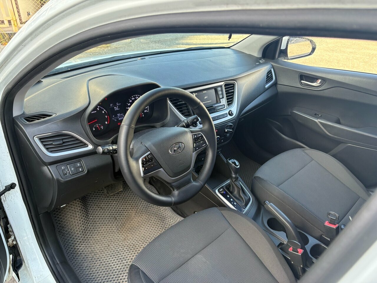 Hyundai Solaris, II 2017 Hyundai Solaris, II 2017