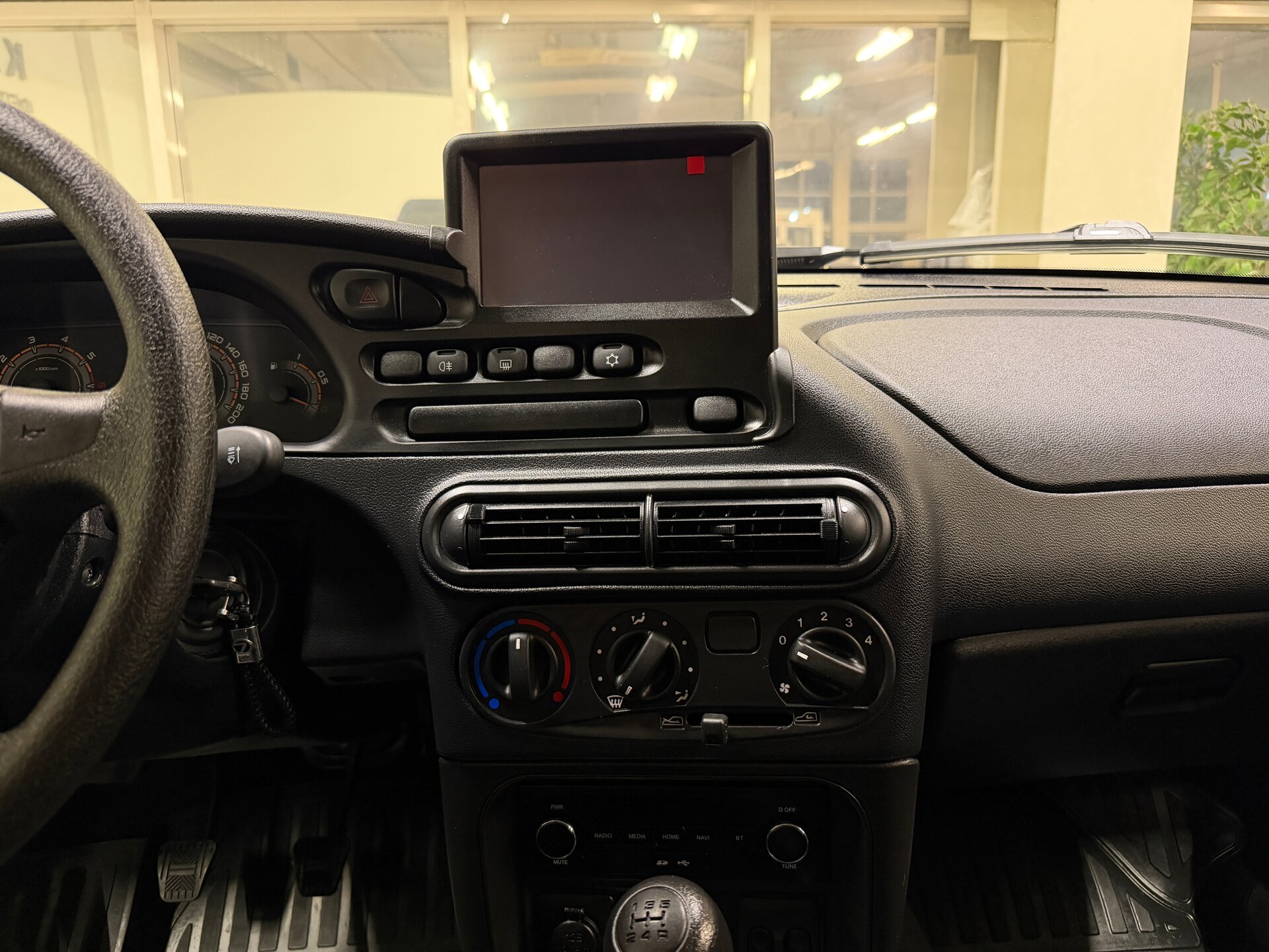 Lada (ВАЗ) Niva Travel, I 2023 Lada (ВАЗ) Niva Travel, I 2023