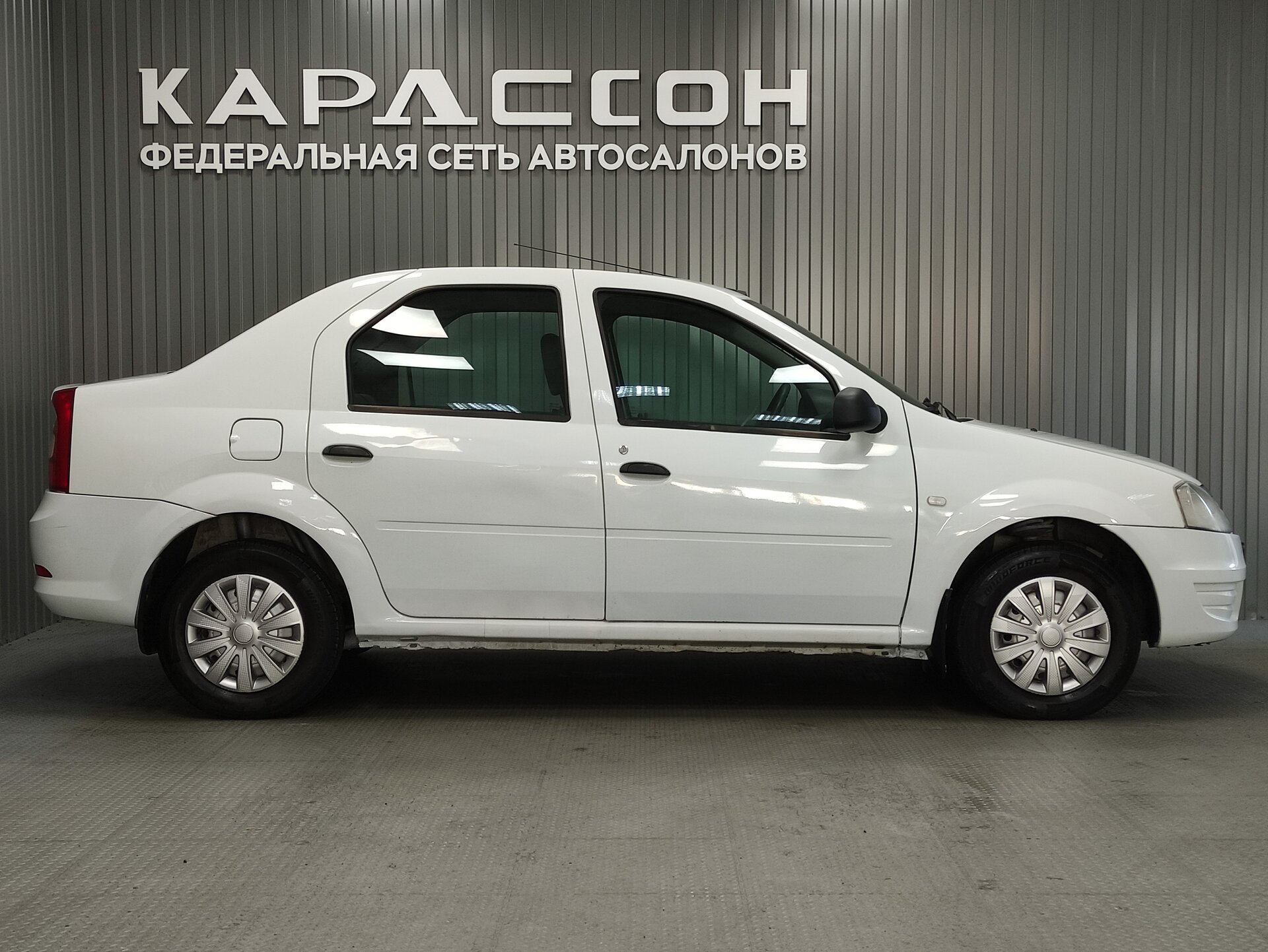 Renault Logan, I Рестайлинг 2014 Renault Logan, I Рестайлинг 2014