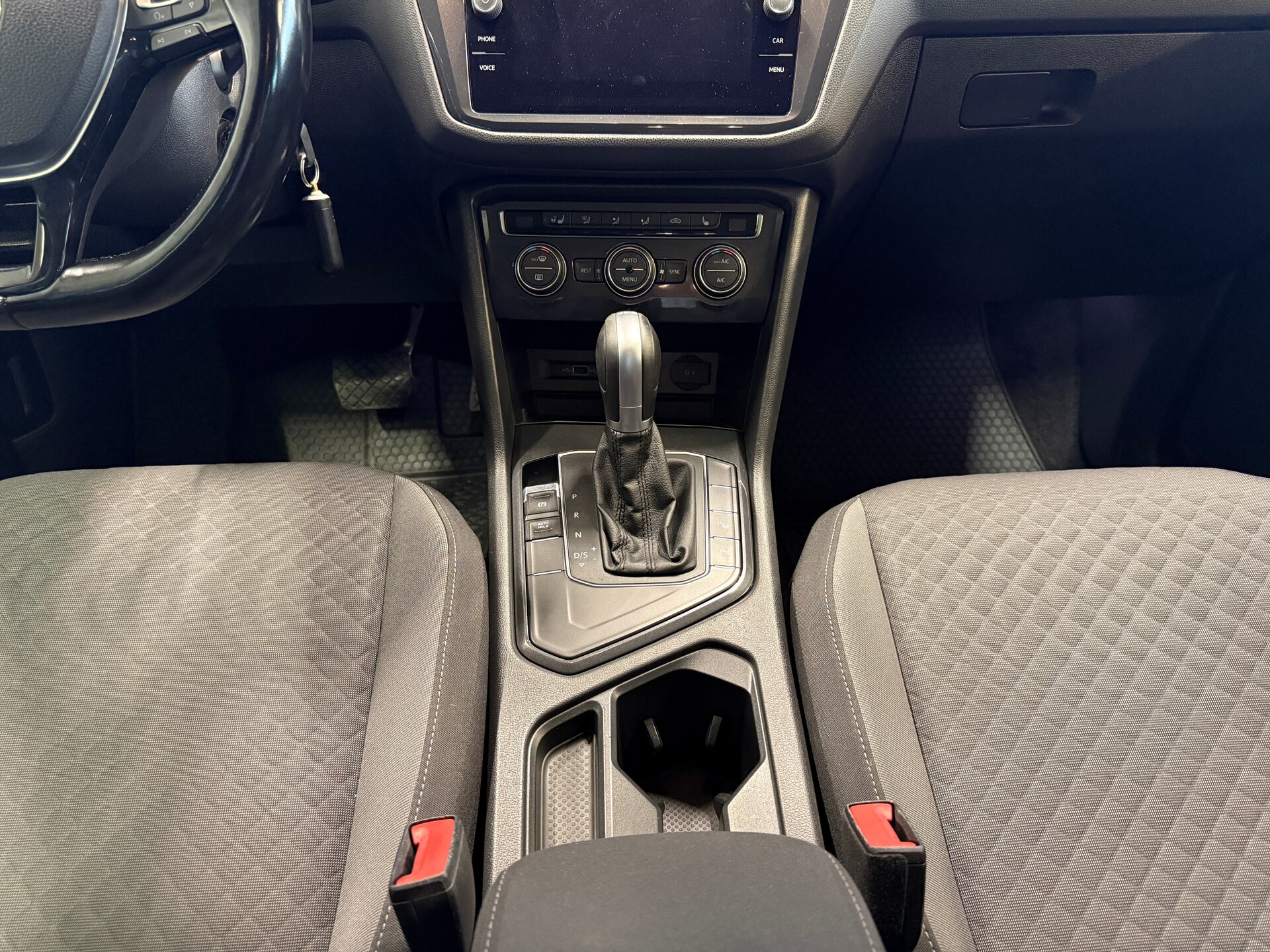 Volkswagen Tiguan, II 2017
