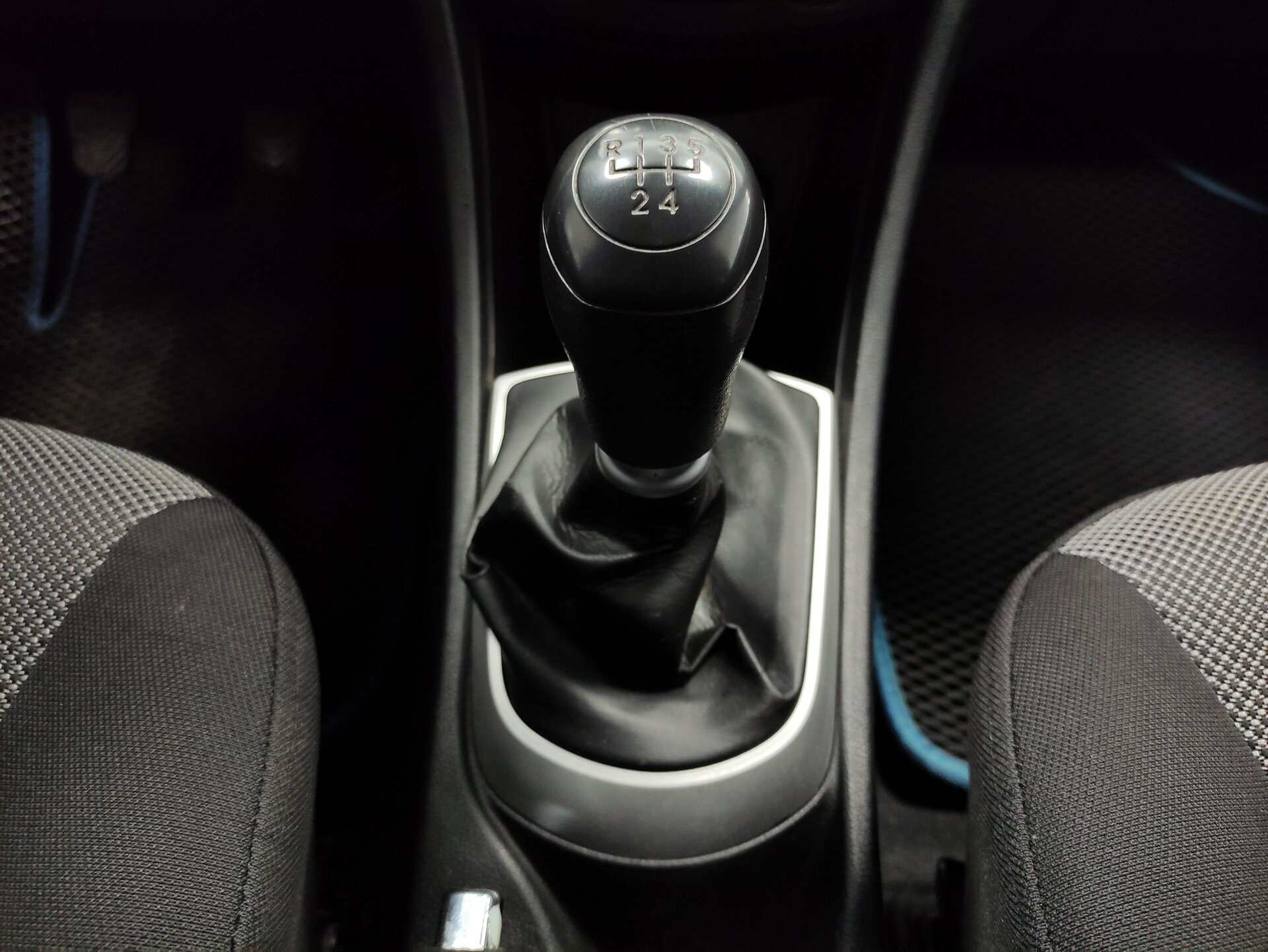 Hyundai Solaris, I 2012