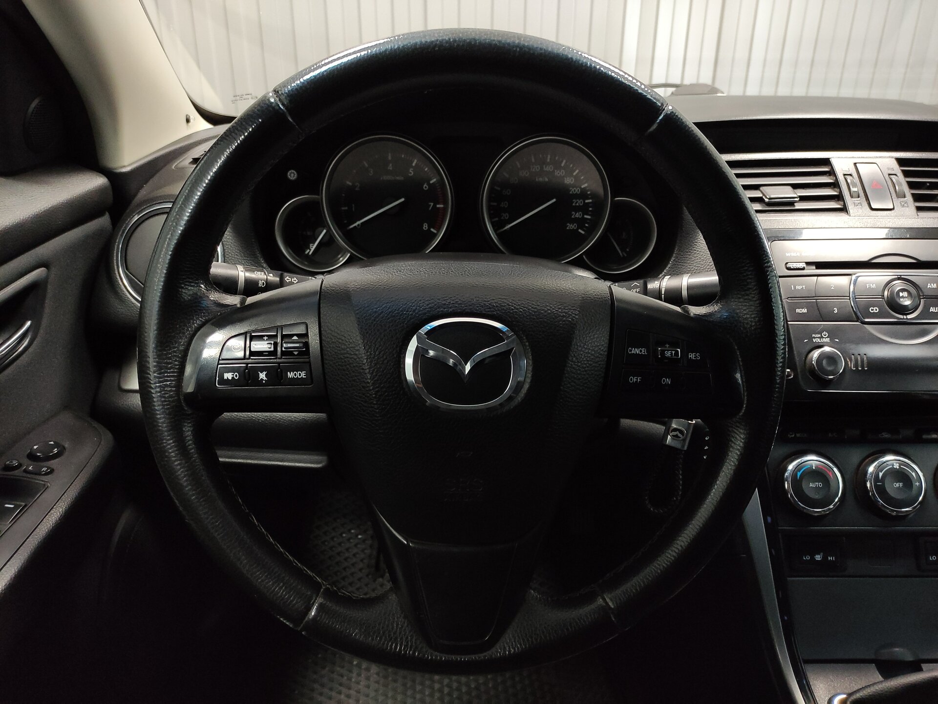 Mazda 6, II (GH) Рестайлинг 2011 Mazda 6, II (GH) Рестайлинг 2011