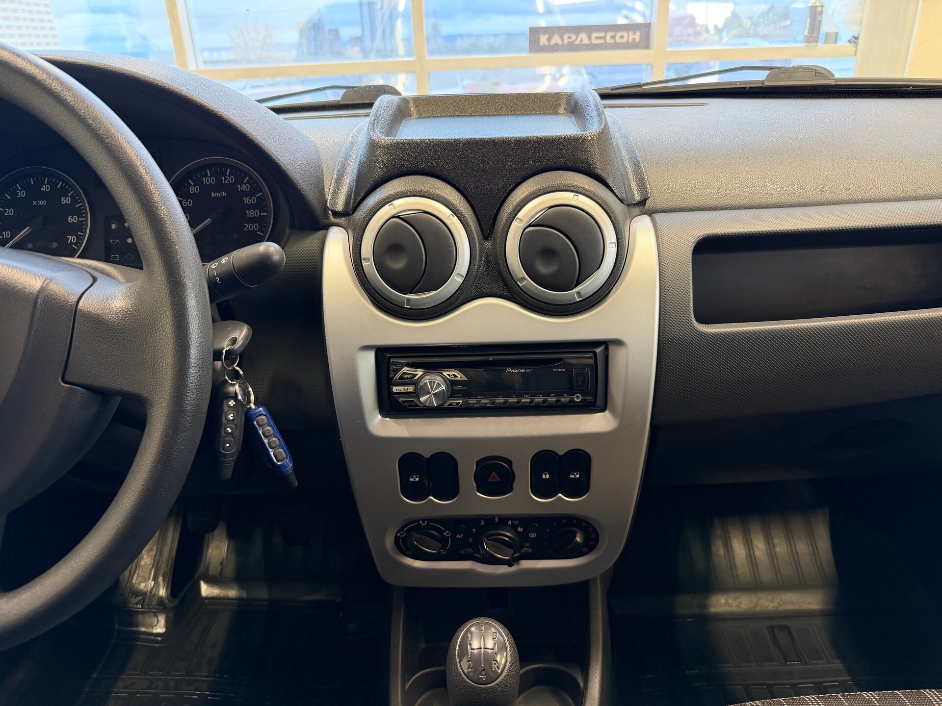 Renault Logan, I Рестайлинг 2013