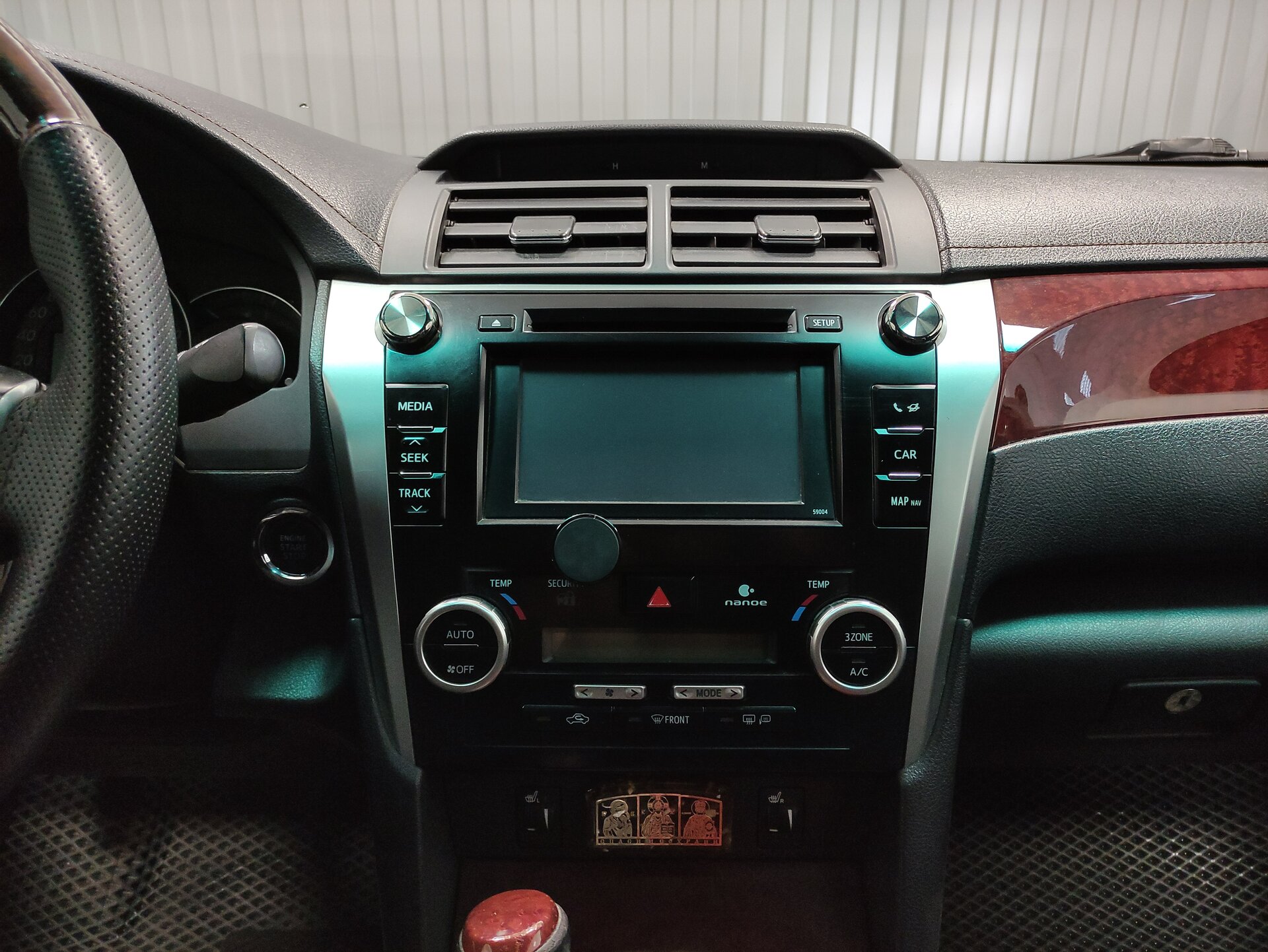 Toyota Camry, VII (XV50) 2011