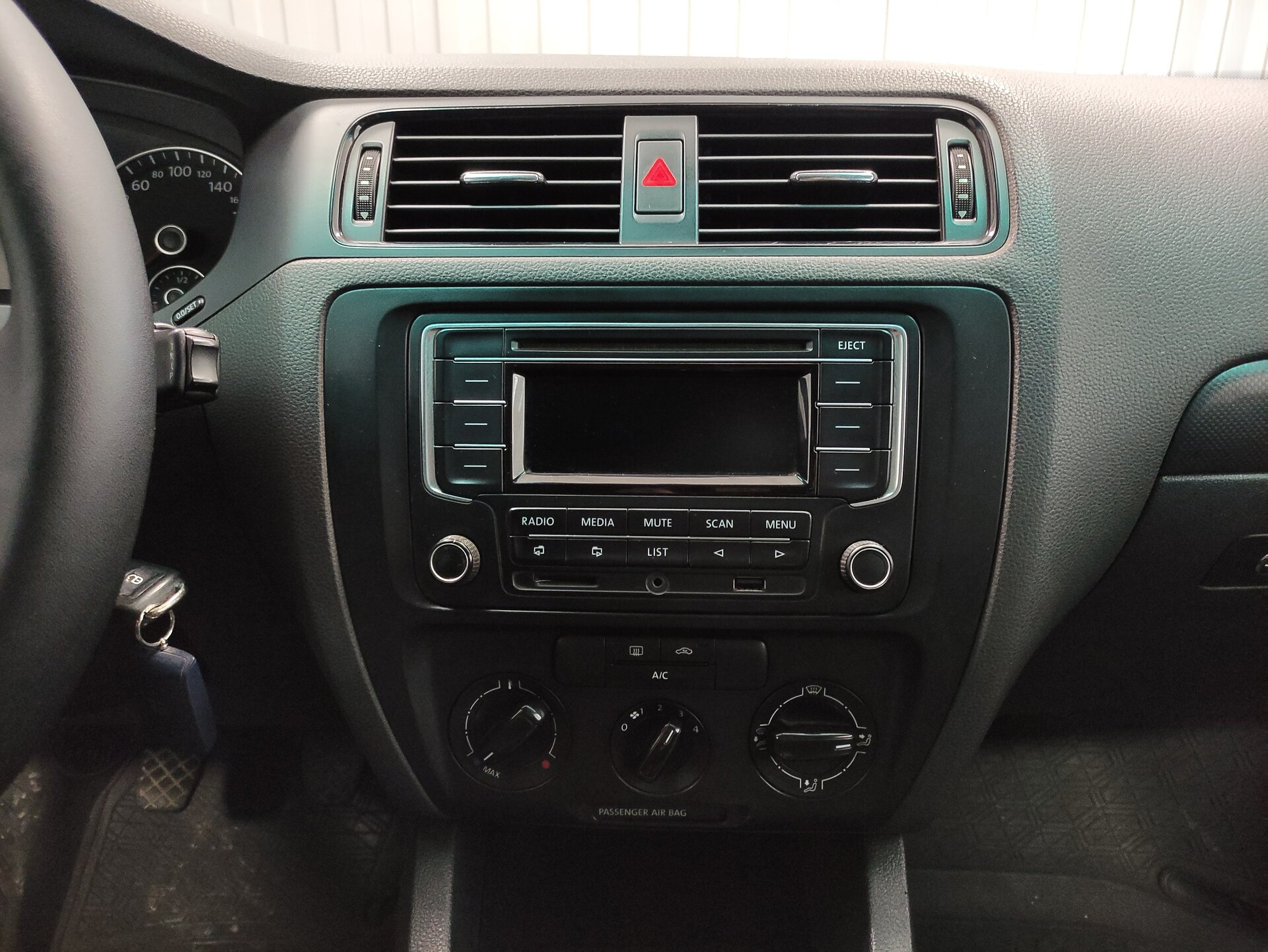 Volkswagen Jetta, VI 2013