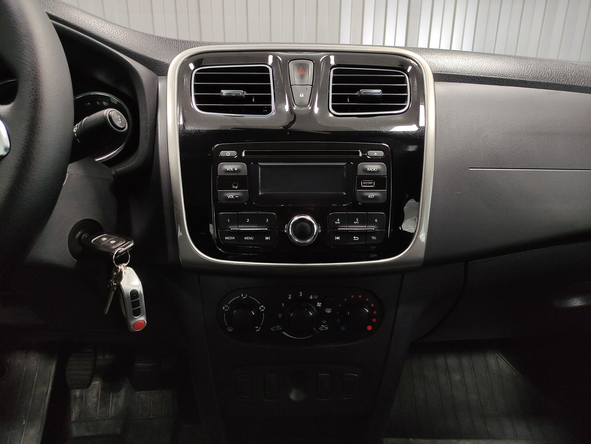 Renault Logan, II 2018 Renault Logan, II 2018