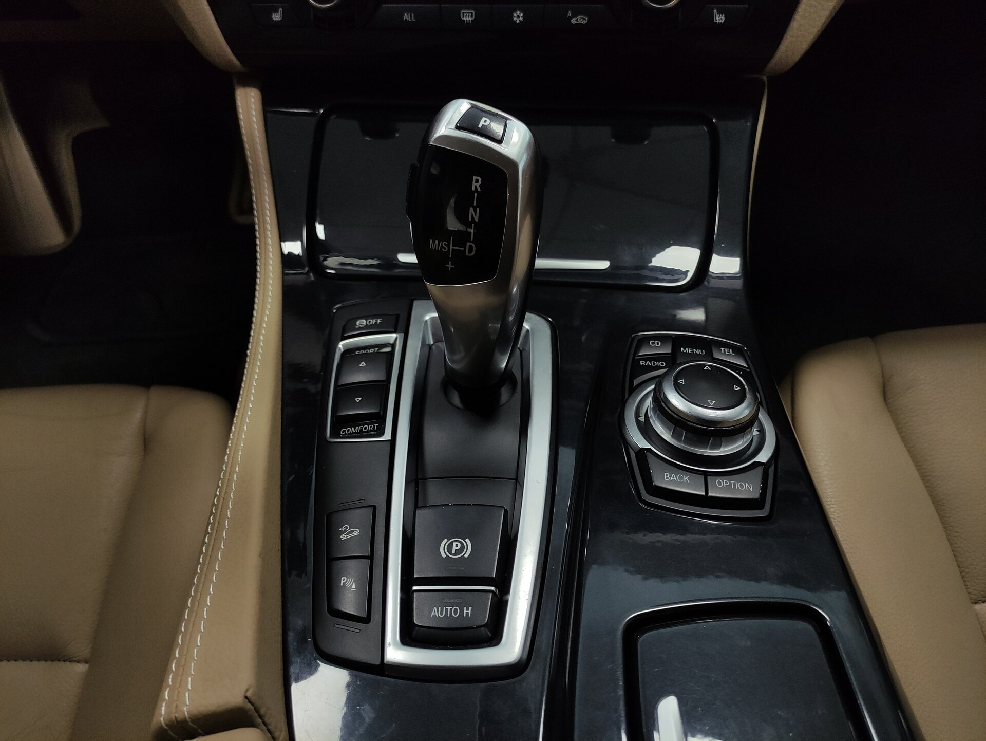 BMW 5 серии, VI (F10/F11/F07) 2012