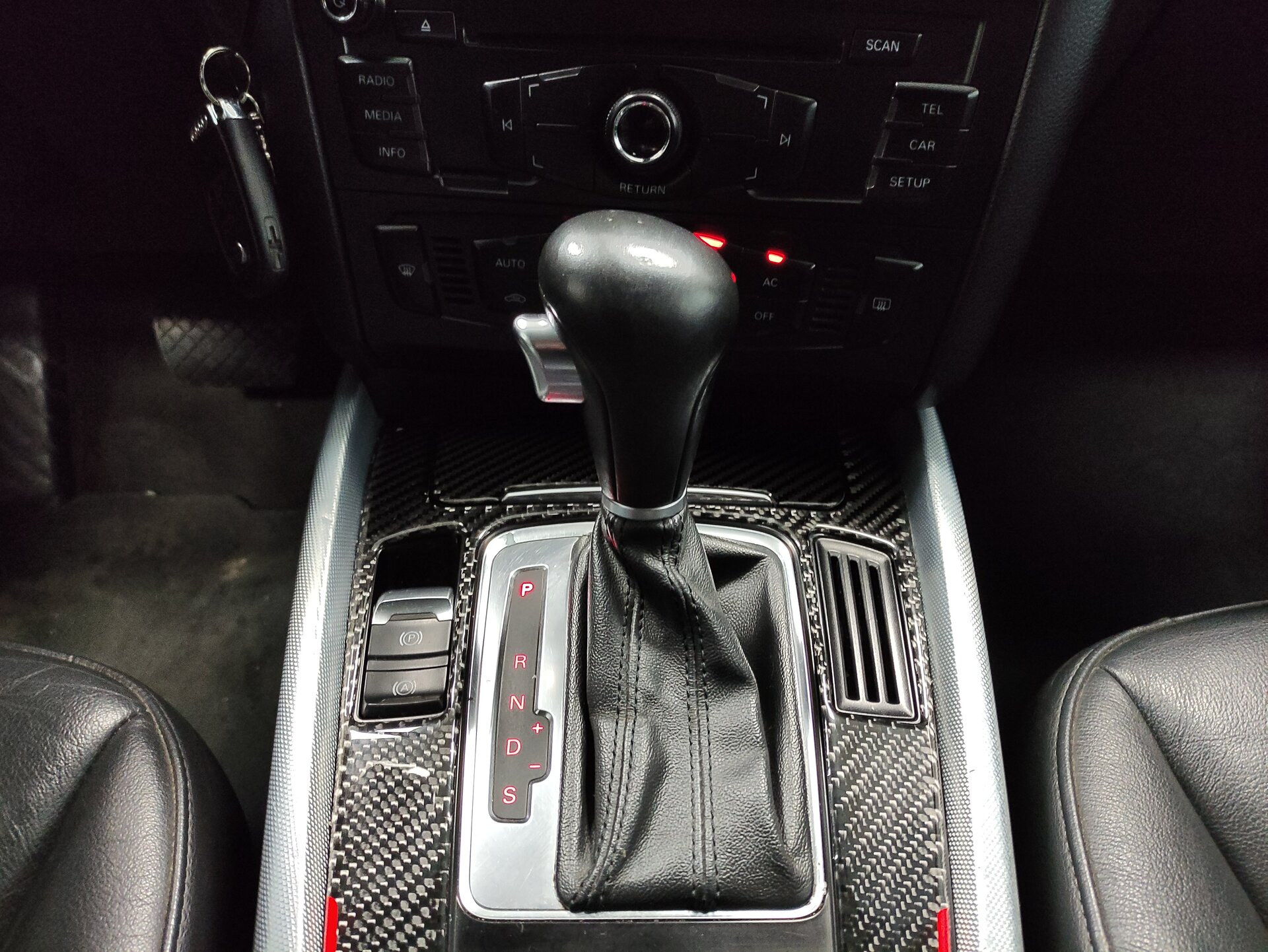 Audi Q5, I (8R) 2012 Audi Q5, I (8R) 2012