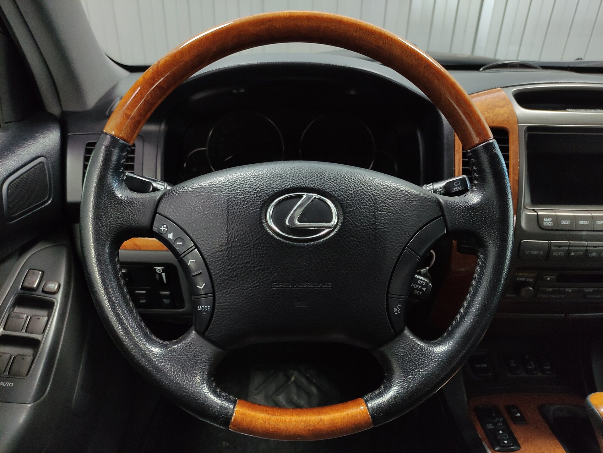 Lexus GX, I 2004