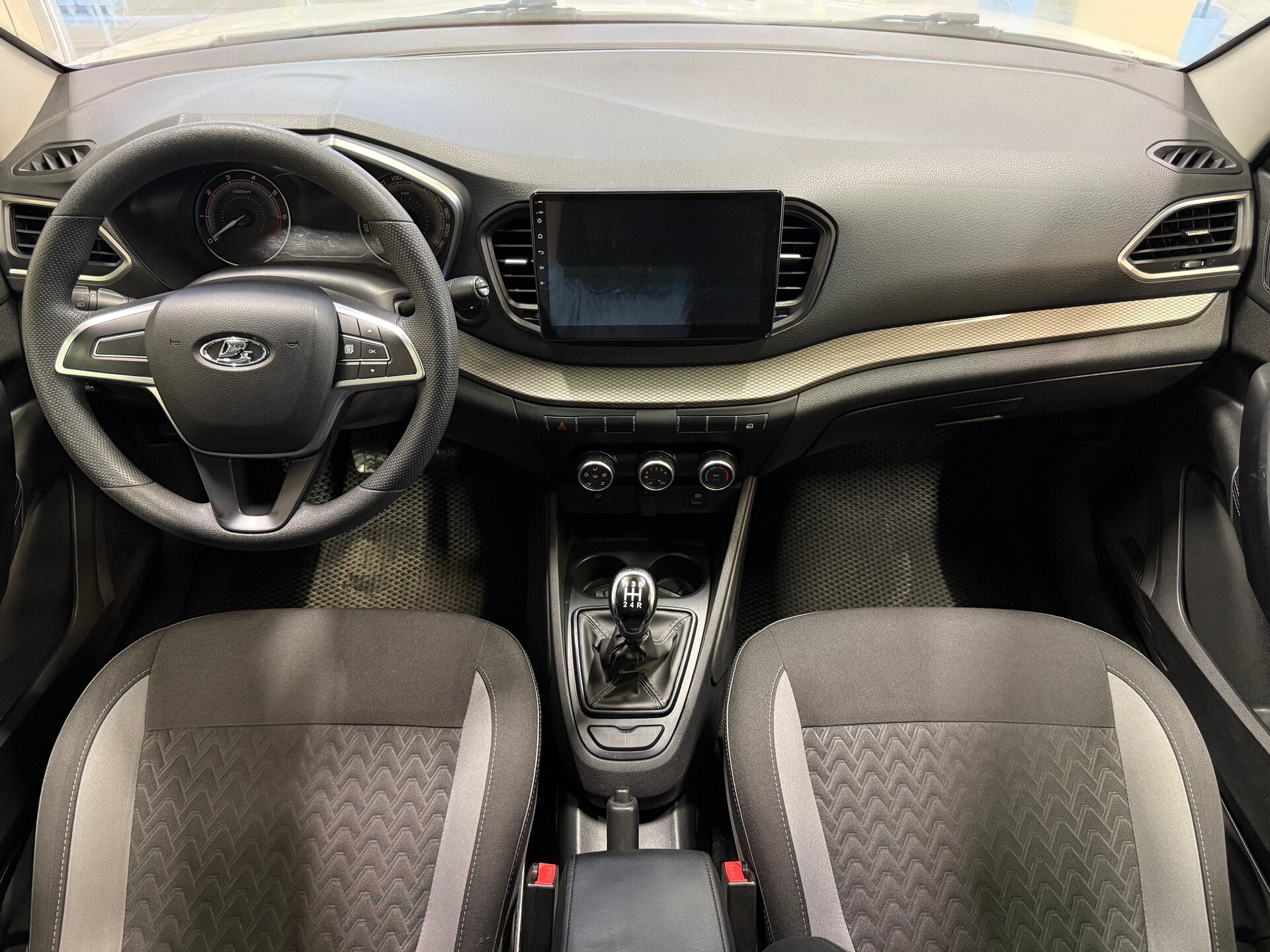Lada (ВАЗ) Vesta, I Рестайлинг (NG) 2023 Lada (ВАЗ) Vesta, I Рестайлинг (NG) 2023