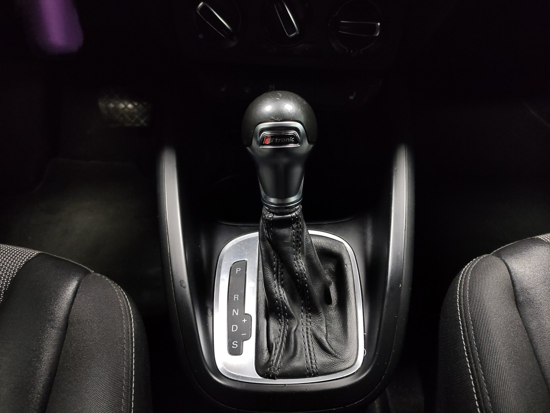 Audi A1, I (8X) 2013