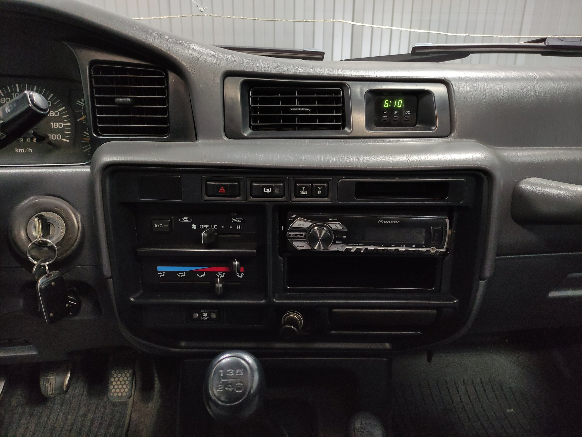 Toyota Land Cruiser, 80 Series Рестайлинг 1997 Toyota Land Cruiser, 80 Series Рестайлинг 1997