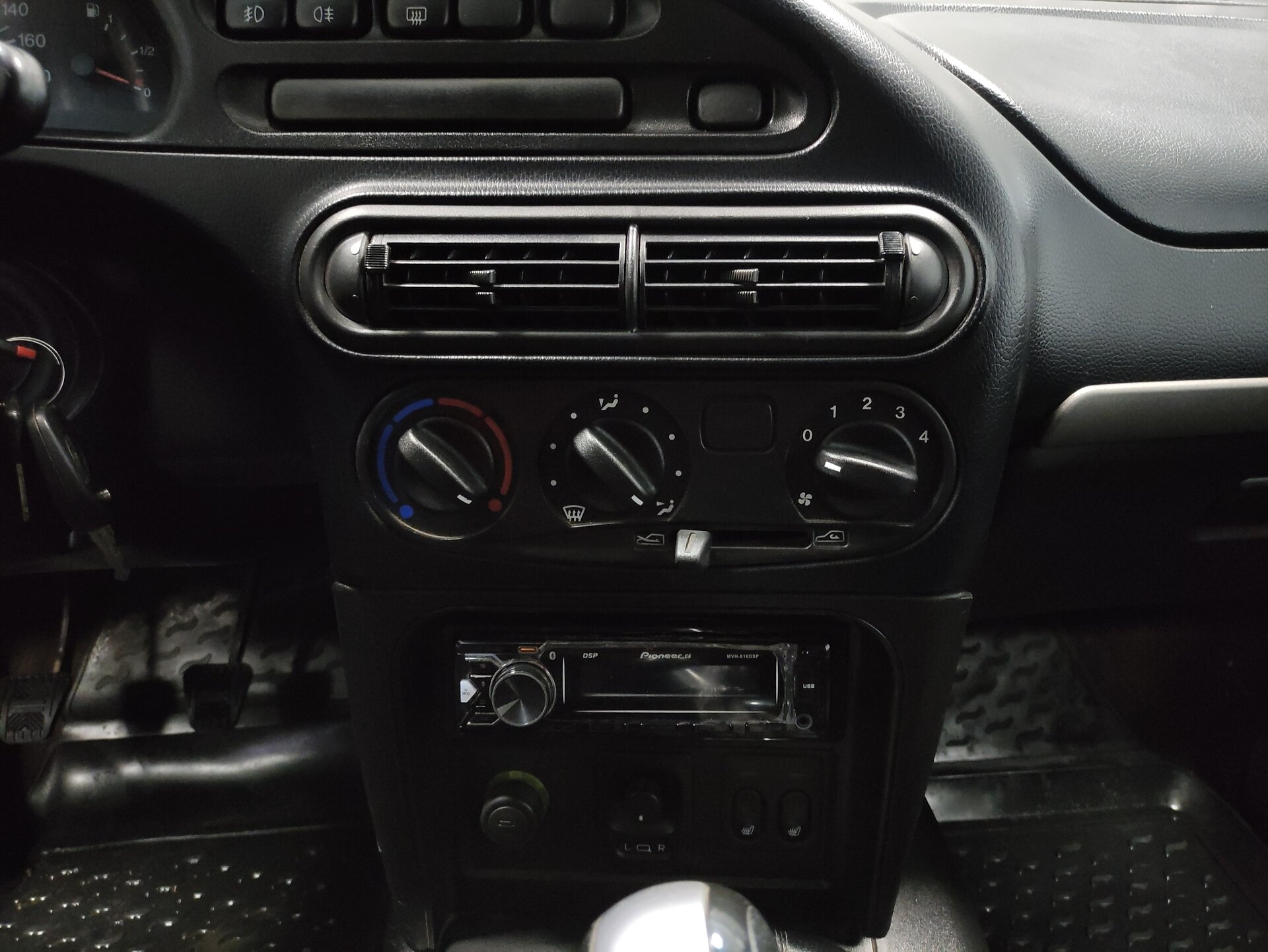 Chevrolet Niva, I Рестайлинг 2011